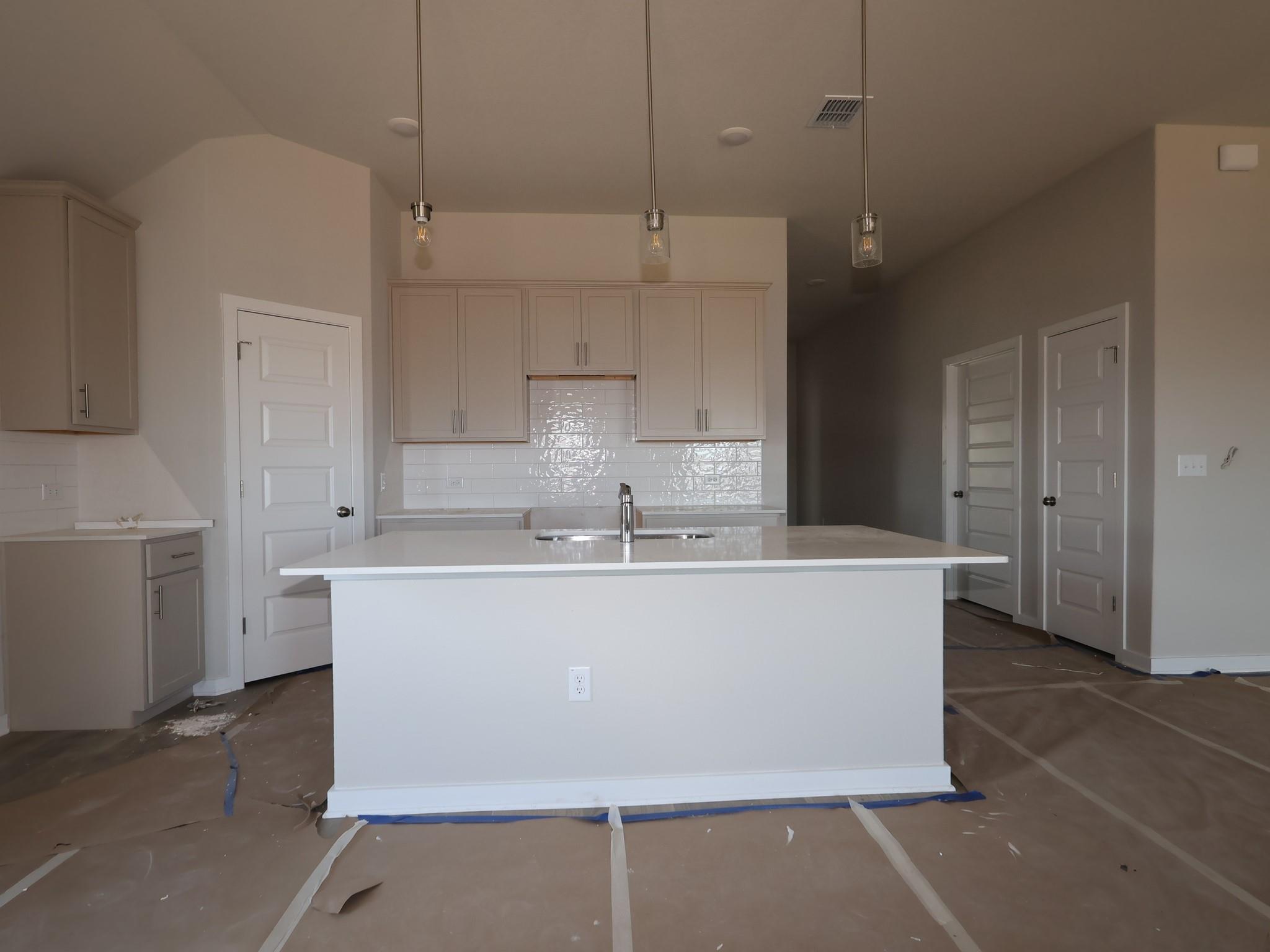 4600  Lava Island Dr, photo 3