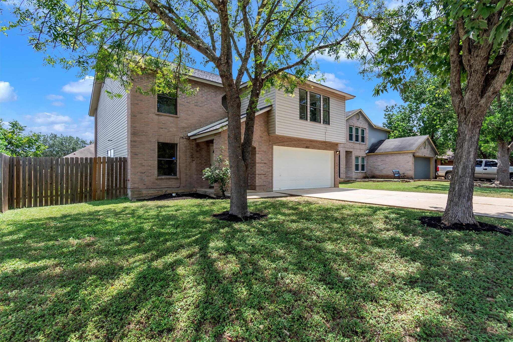 8007  Bramble Bush Dr, photo 2