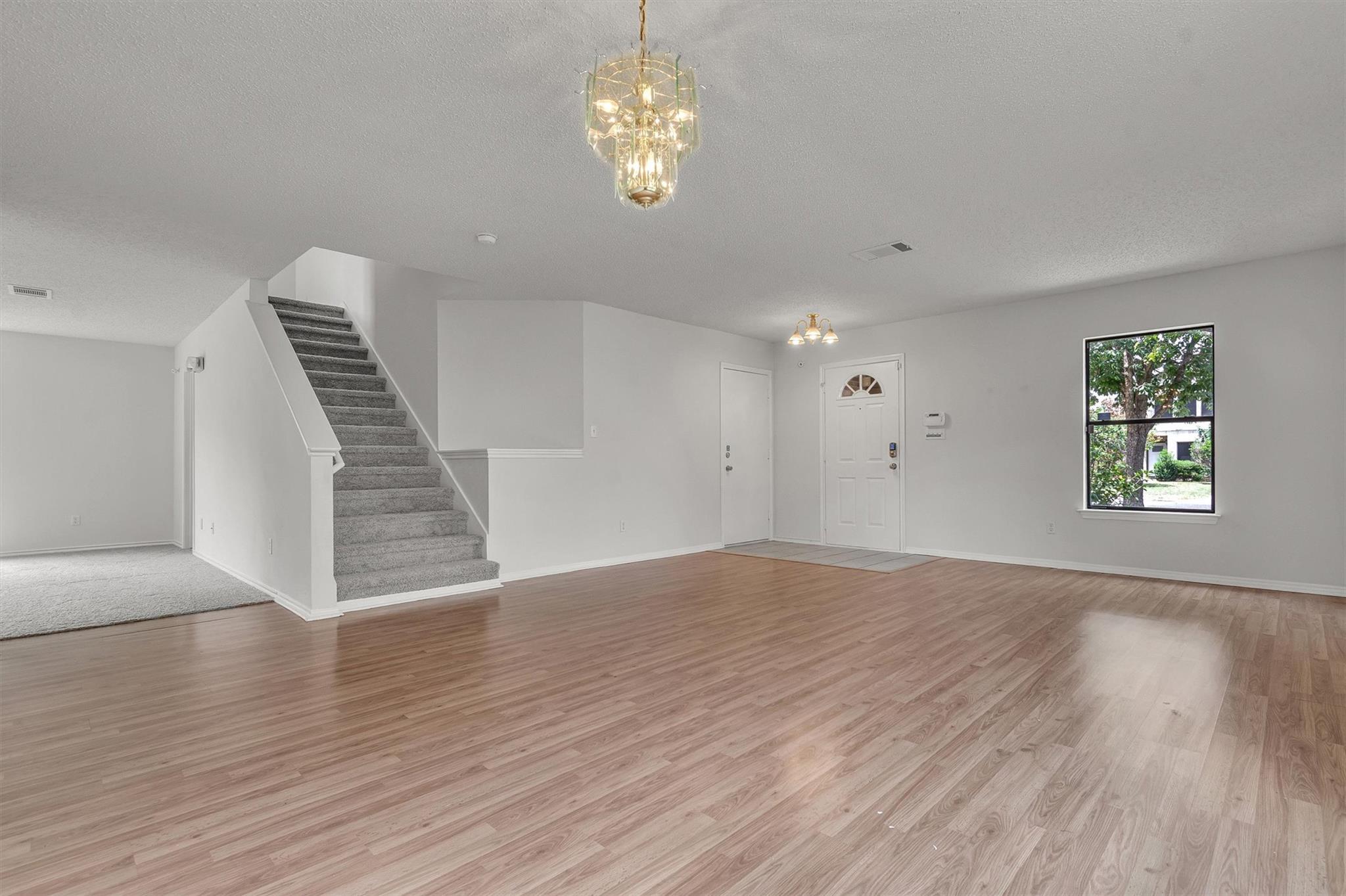 8007  Bramble Bush Dr, photo 7