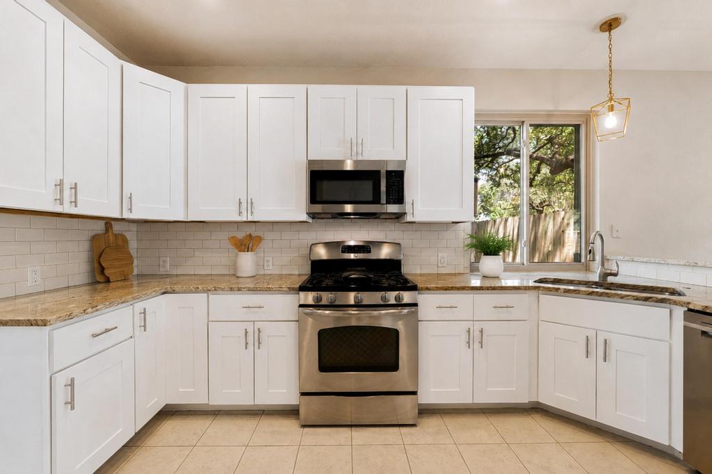 1801  Shooting Star Cv, photo 9
