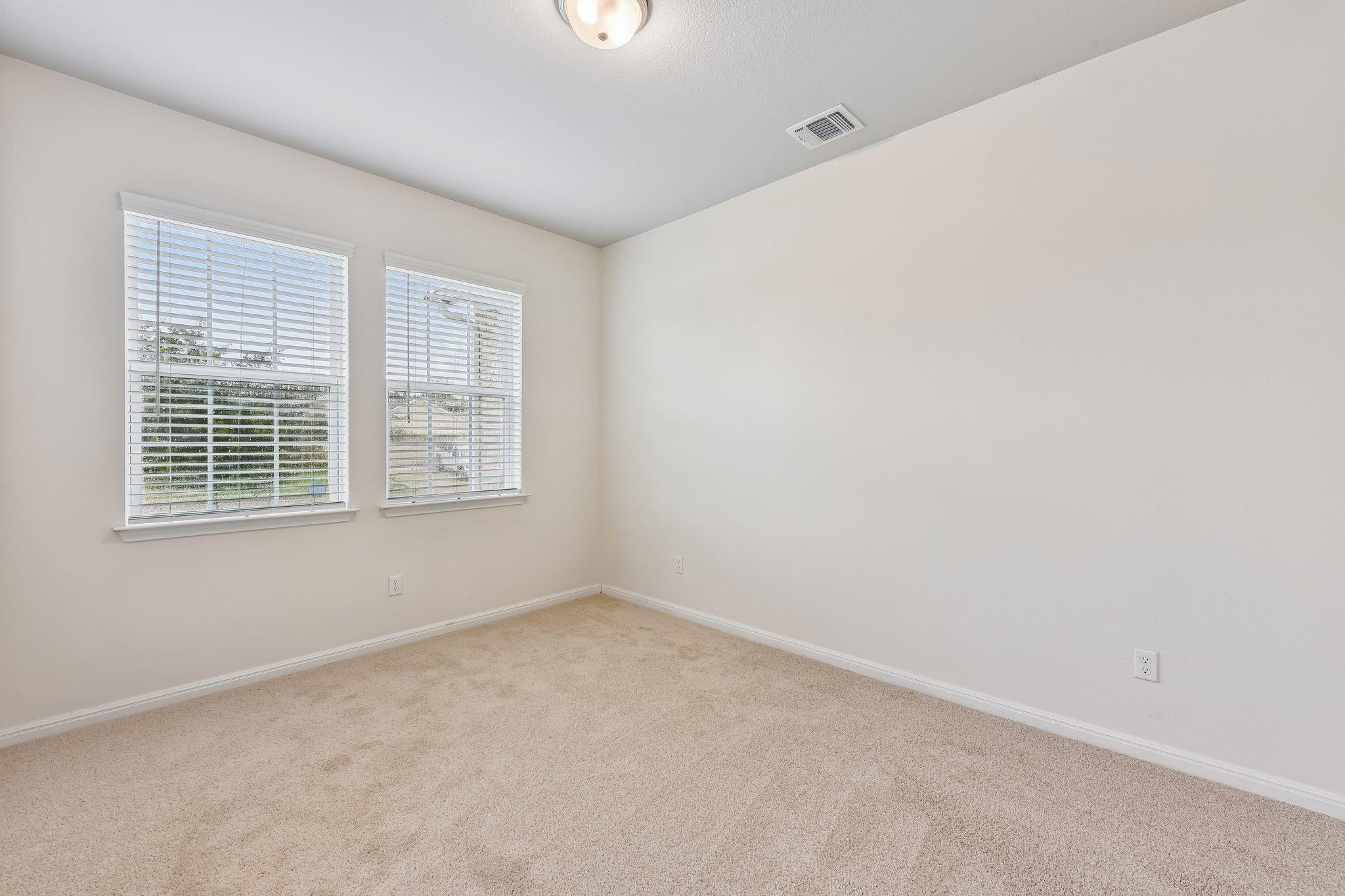 128  Lacey Oak Loop, photo 11