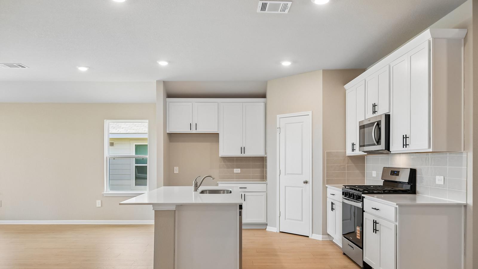 13709  Carper Dr, photo 4