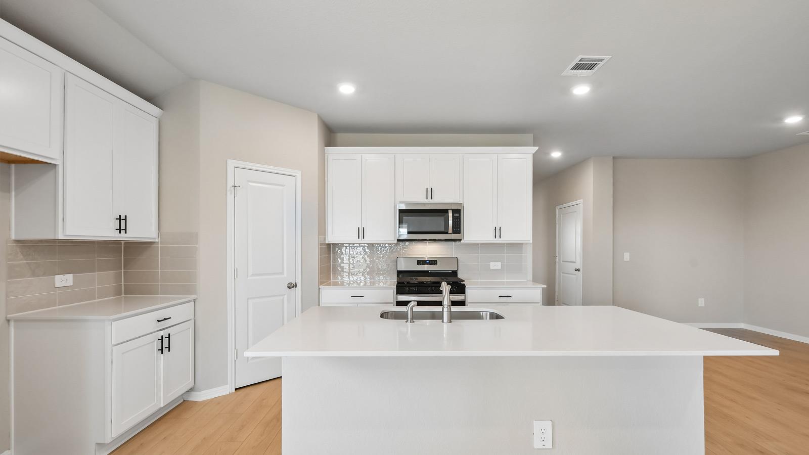 13709  Carper Dr, photo 7
