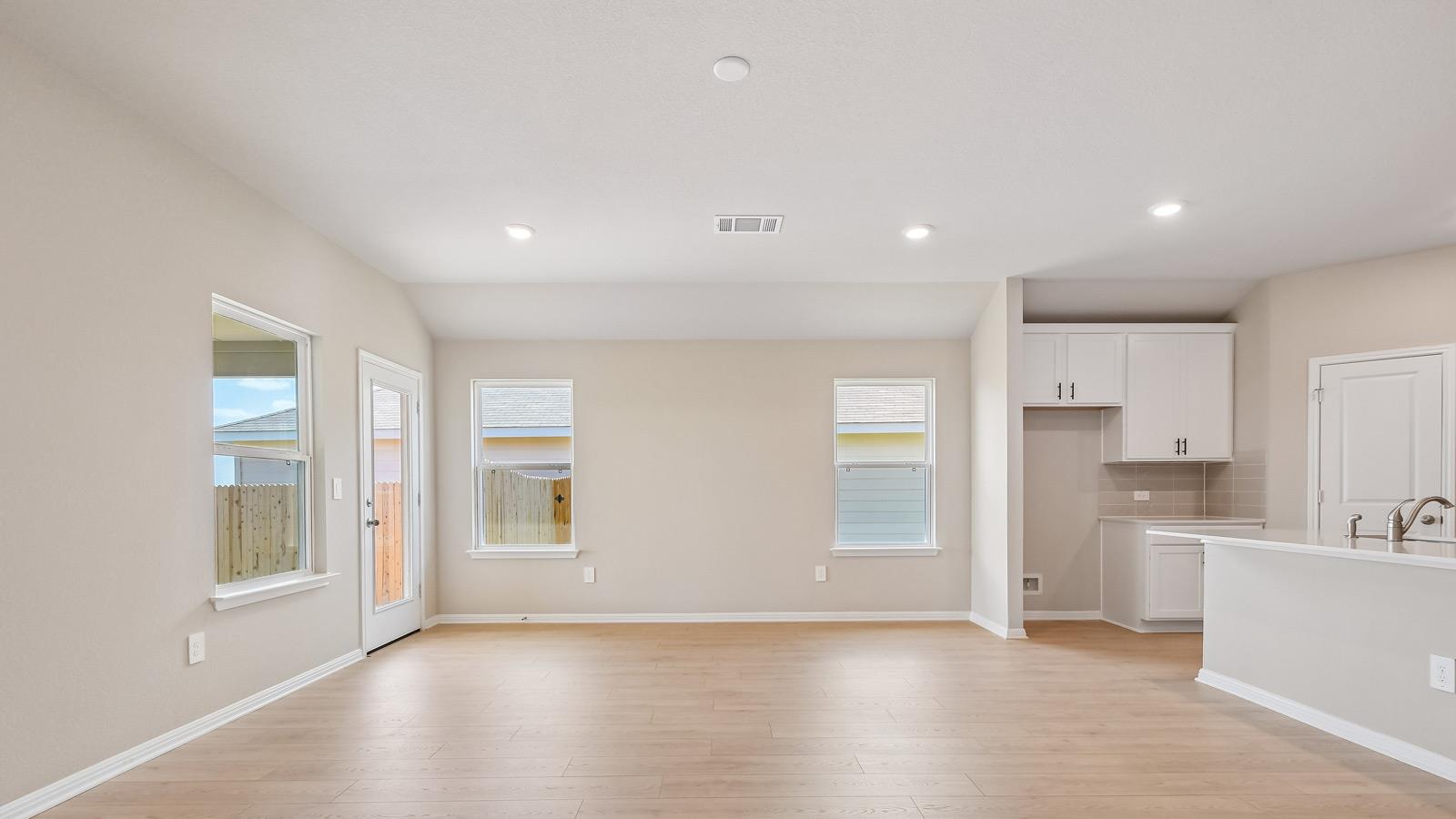 13709  Carper Dr, photo 10