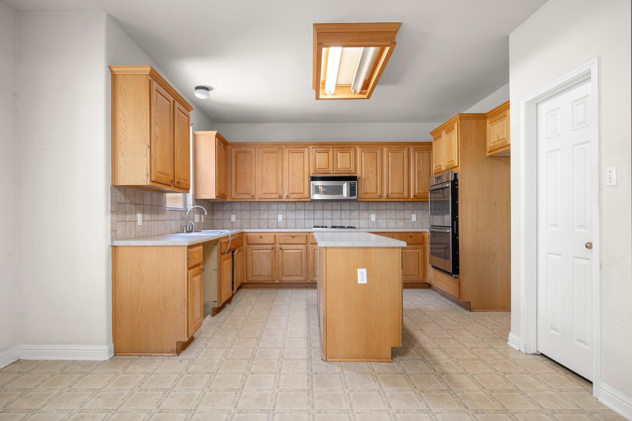 10005  MOUNT RAINIER Dr, photo 11