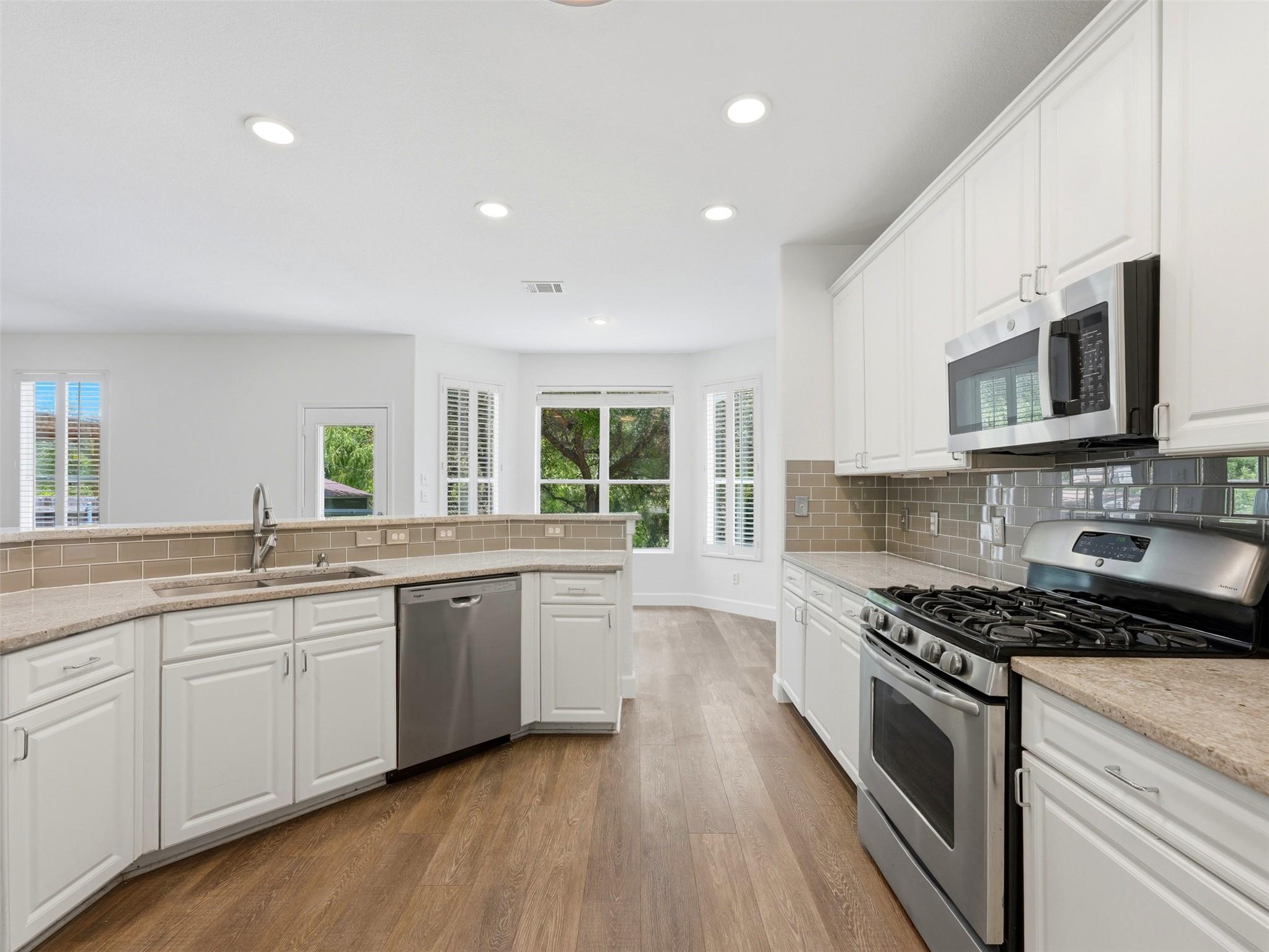 15207  Natural Spring Way, photo 10