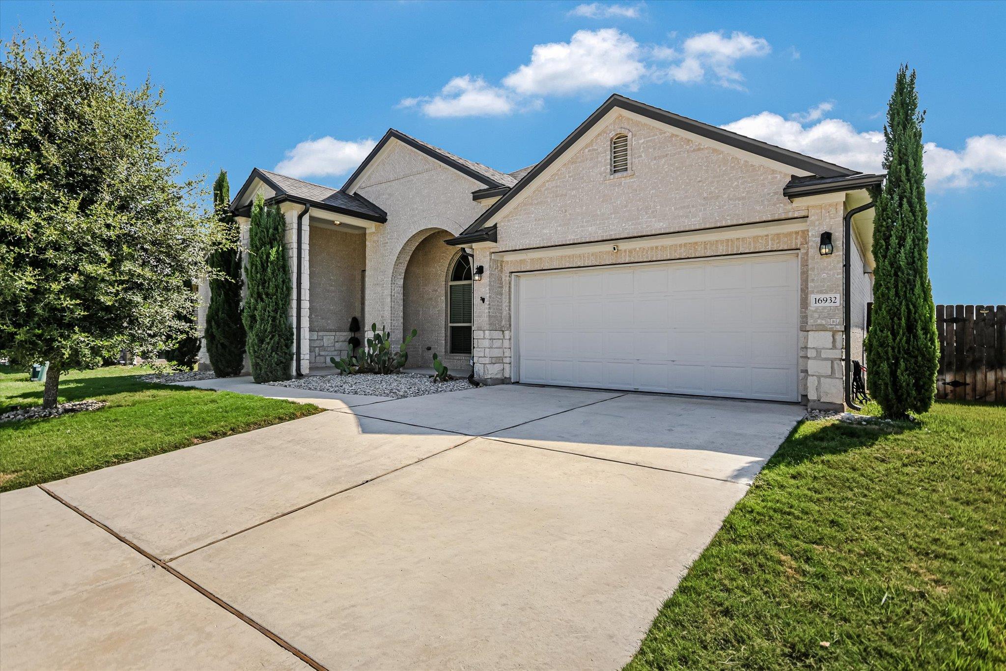 16932  Aventura Ave, photo 2