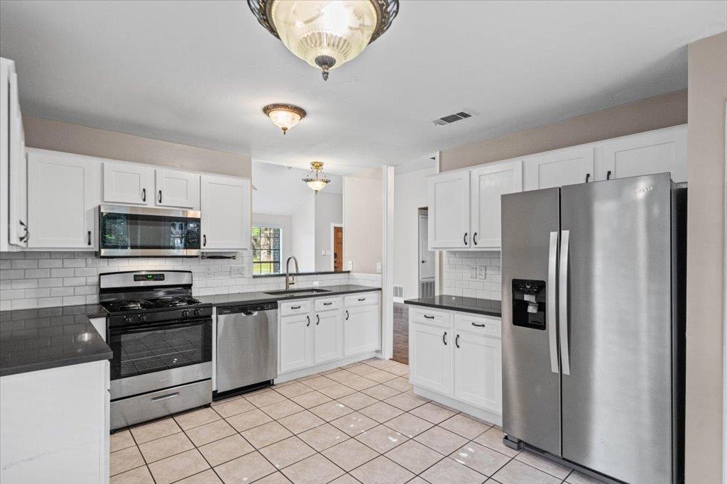 2510  Beverly Cv, photo 11
