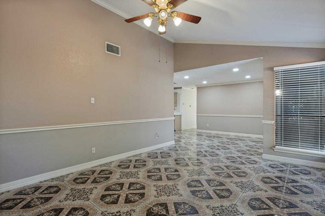 4805  Crest Oak Rd, photo 4