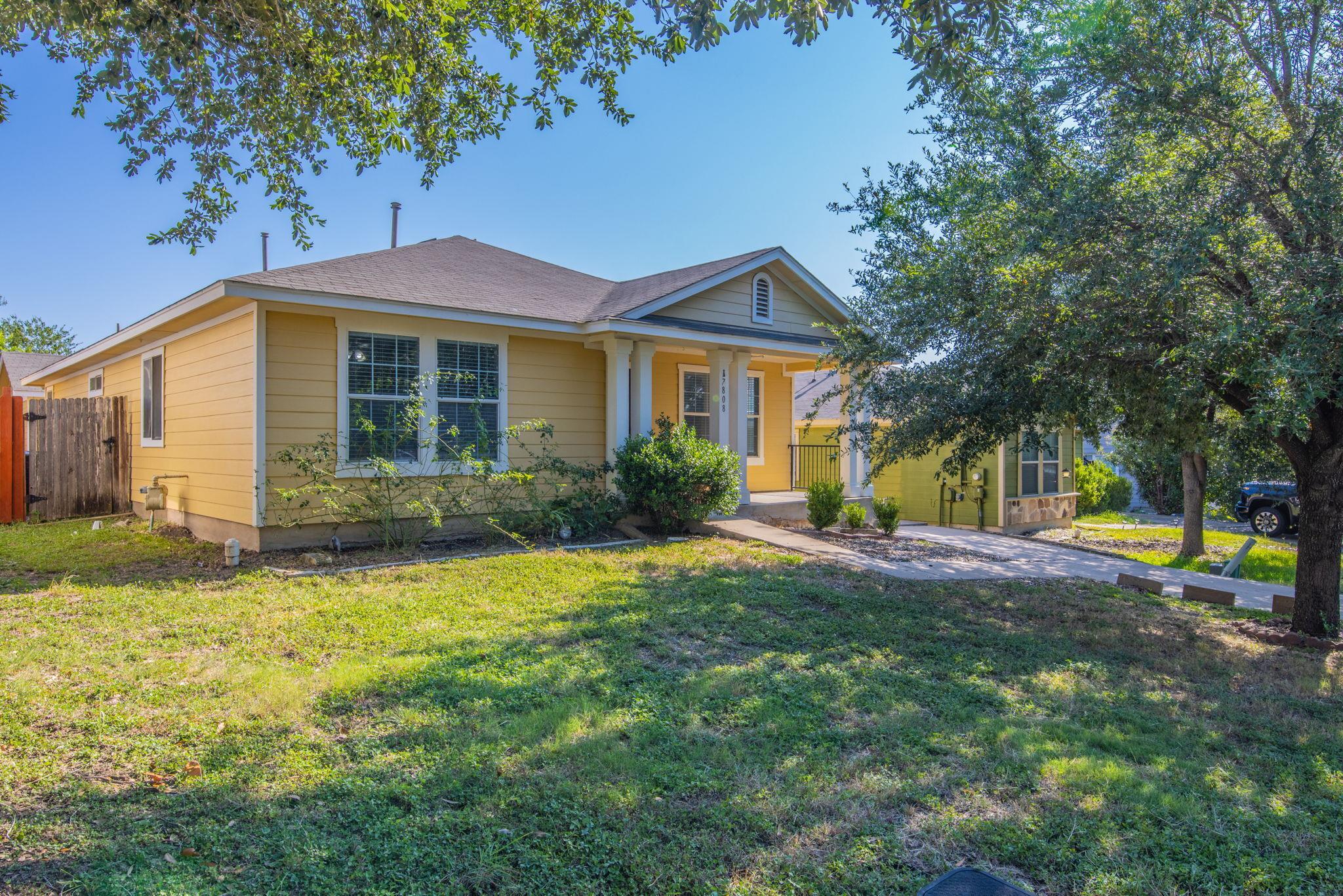 17808  Golden Valley Dr, photo 2