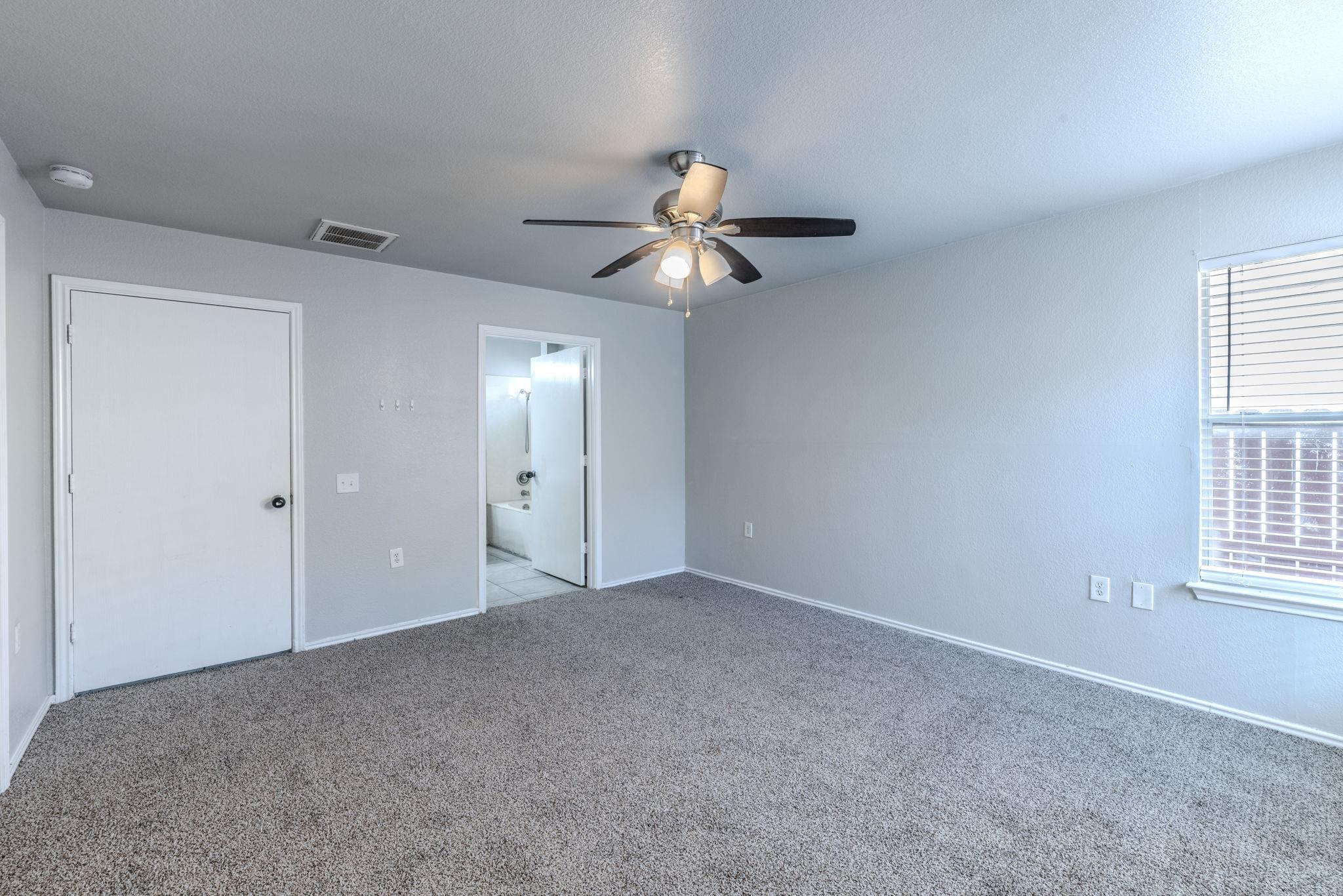 17808  Golden Valley Dr, photo 11