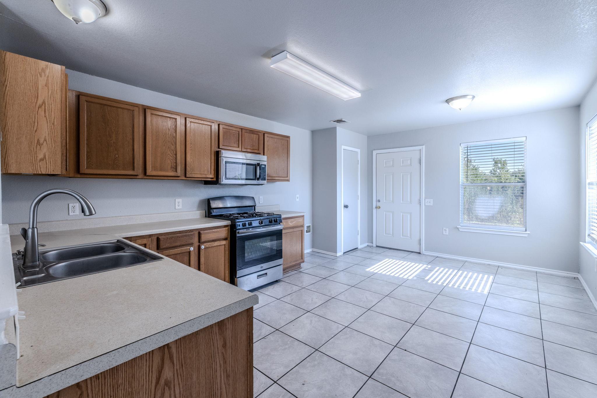 17808  Golden Valley Dr, photo 5