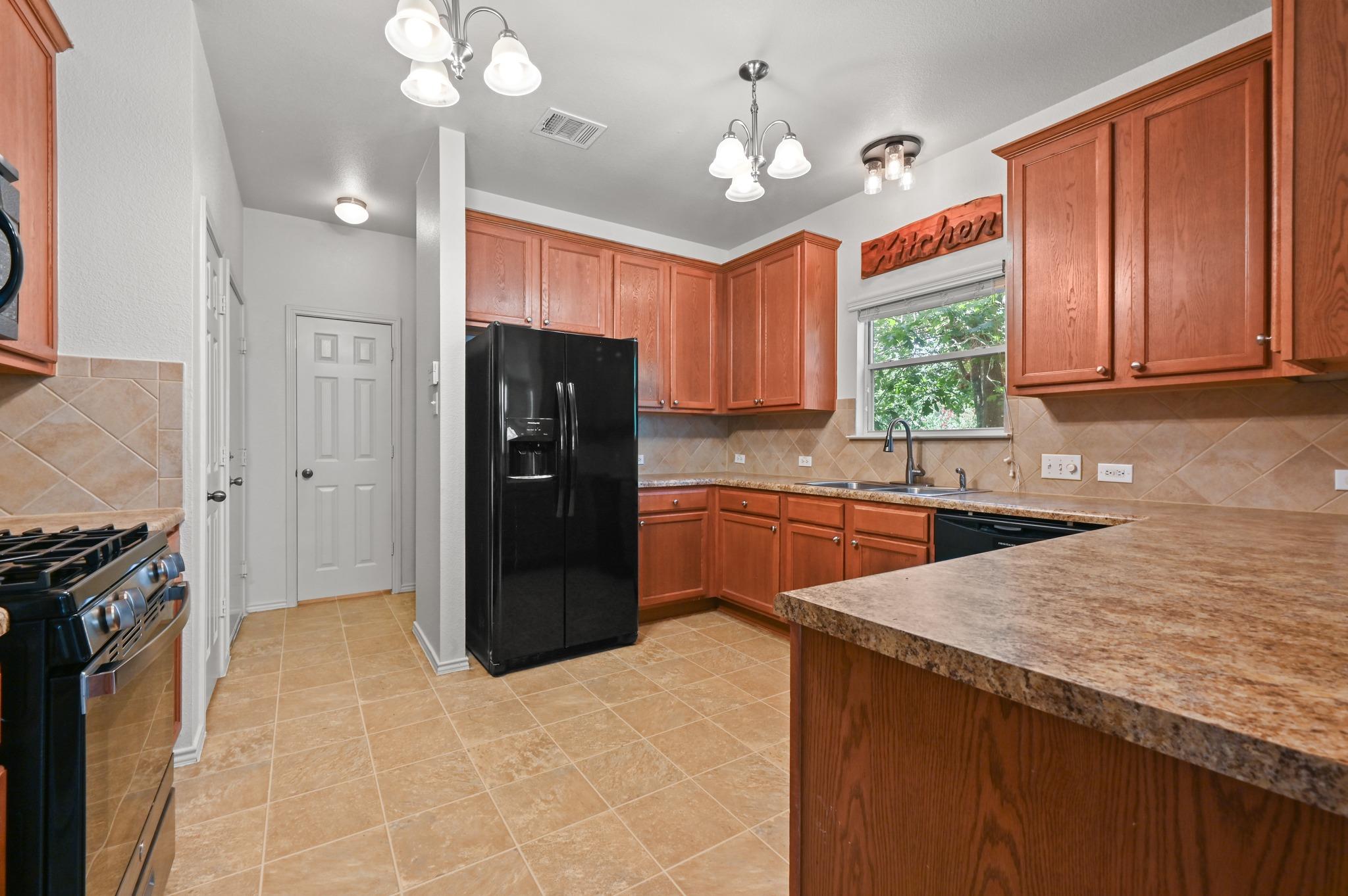 1606  Yoakum St  #254, photo 7