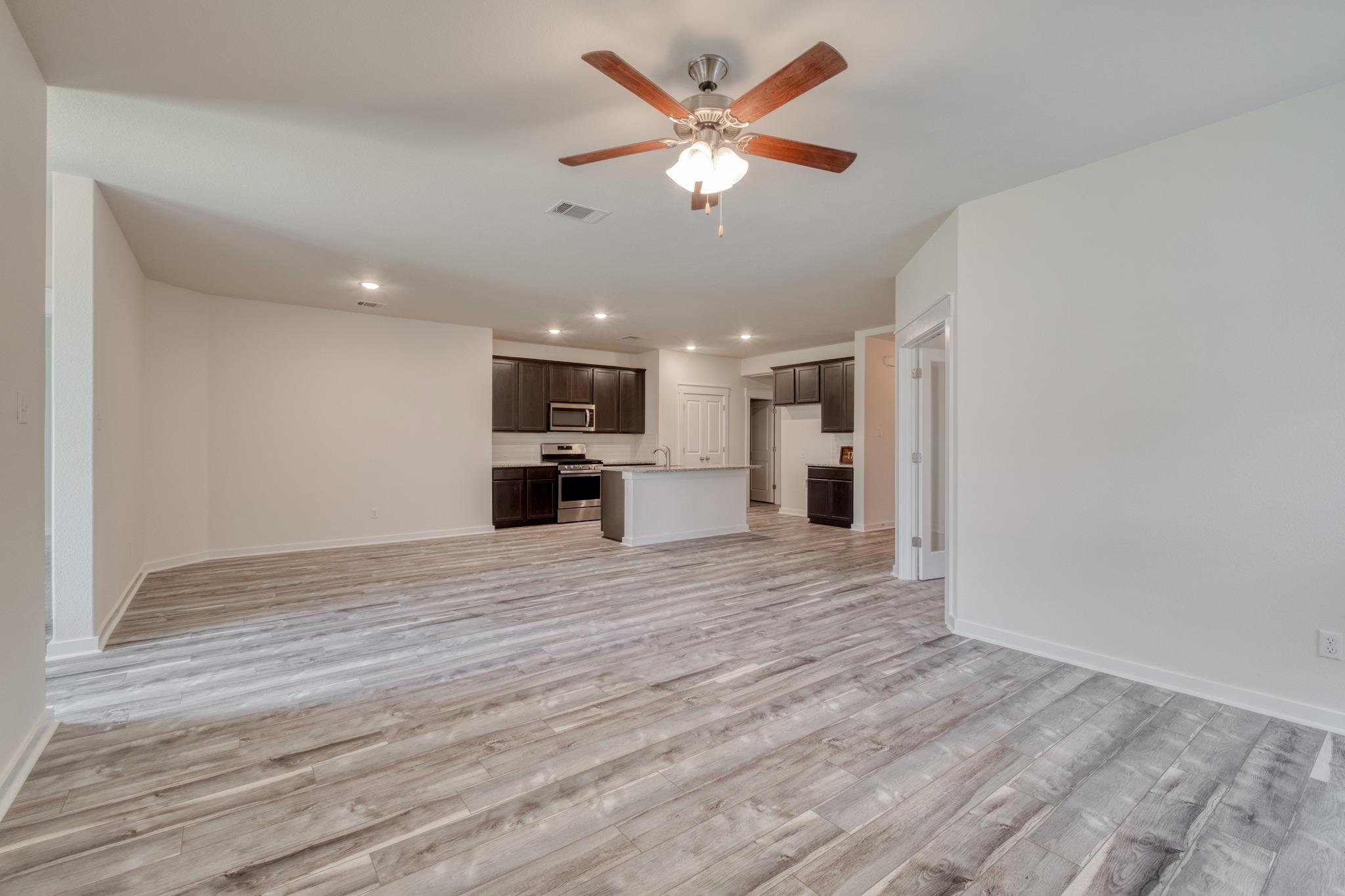 17232  Borromeo Ave, photo 11