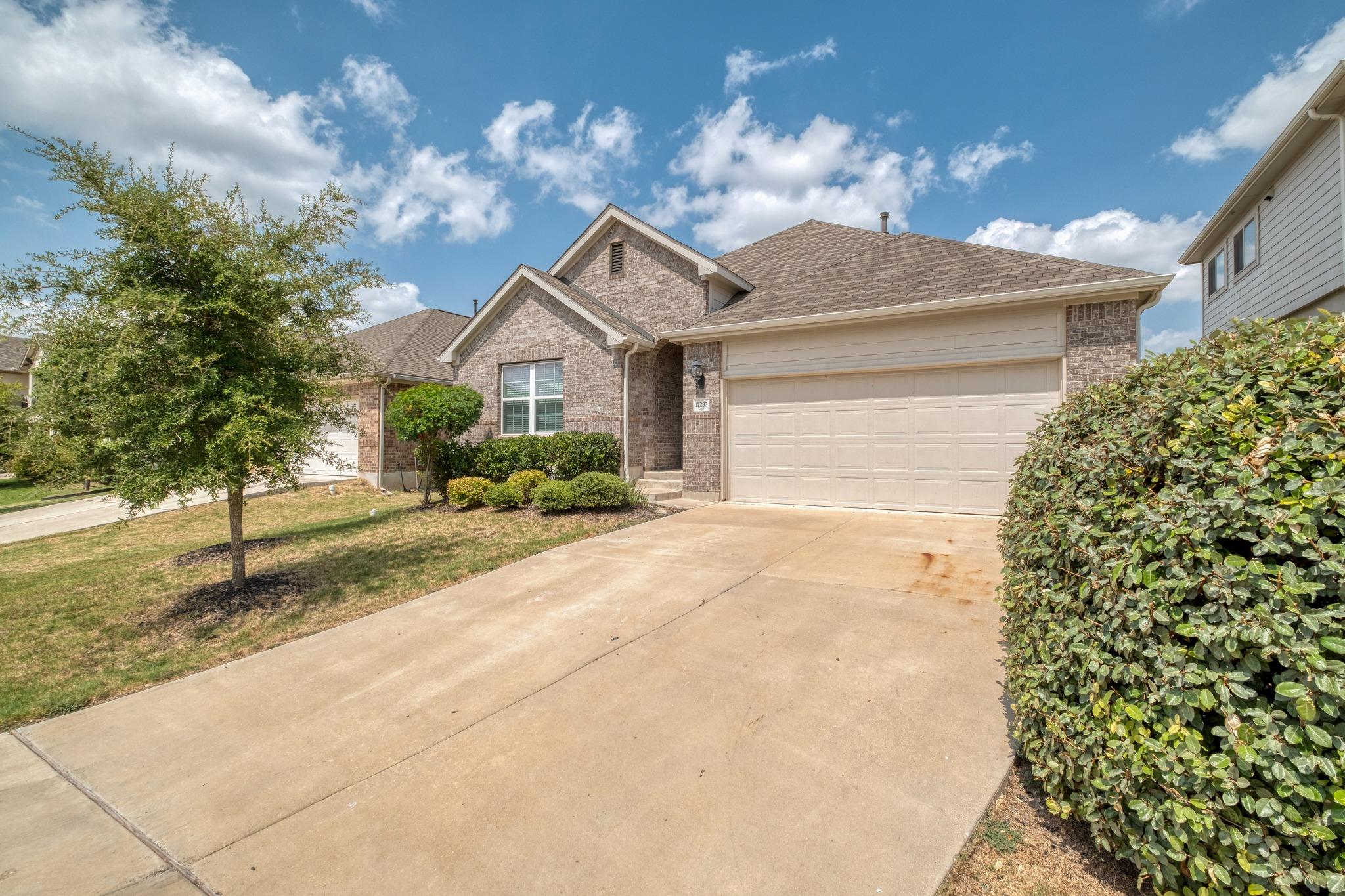 17232  Borromeo Ave, photo 3