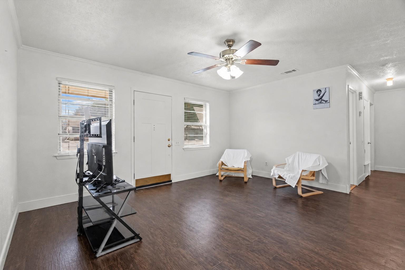 1115  Sycamore St, photo 6