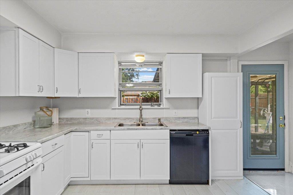 1115  Sycamore St, photo 8