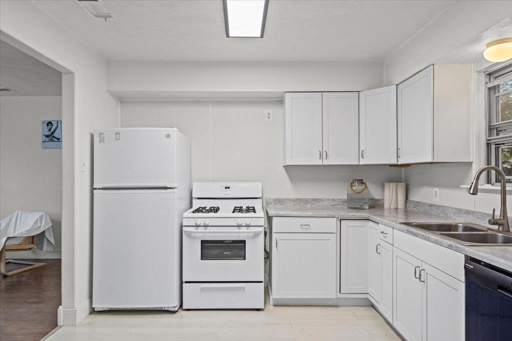 1115  Sycamore St, photo 9