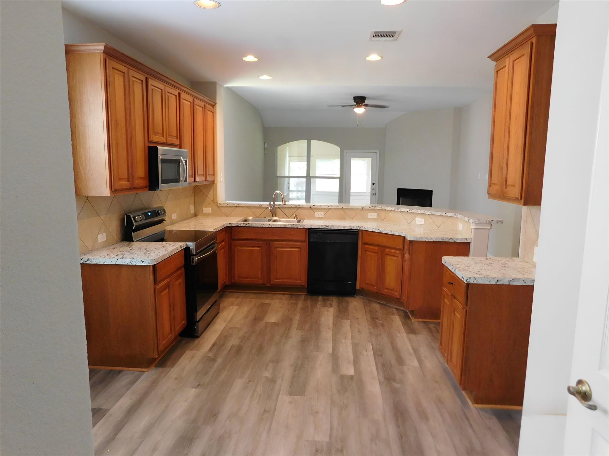 2670  RAVENWOOD Dr, photo 7