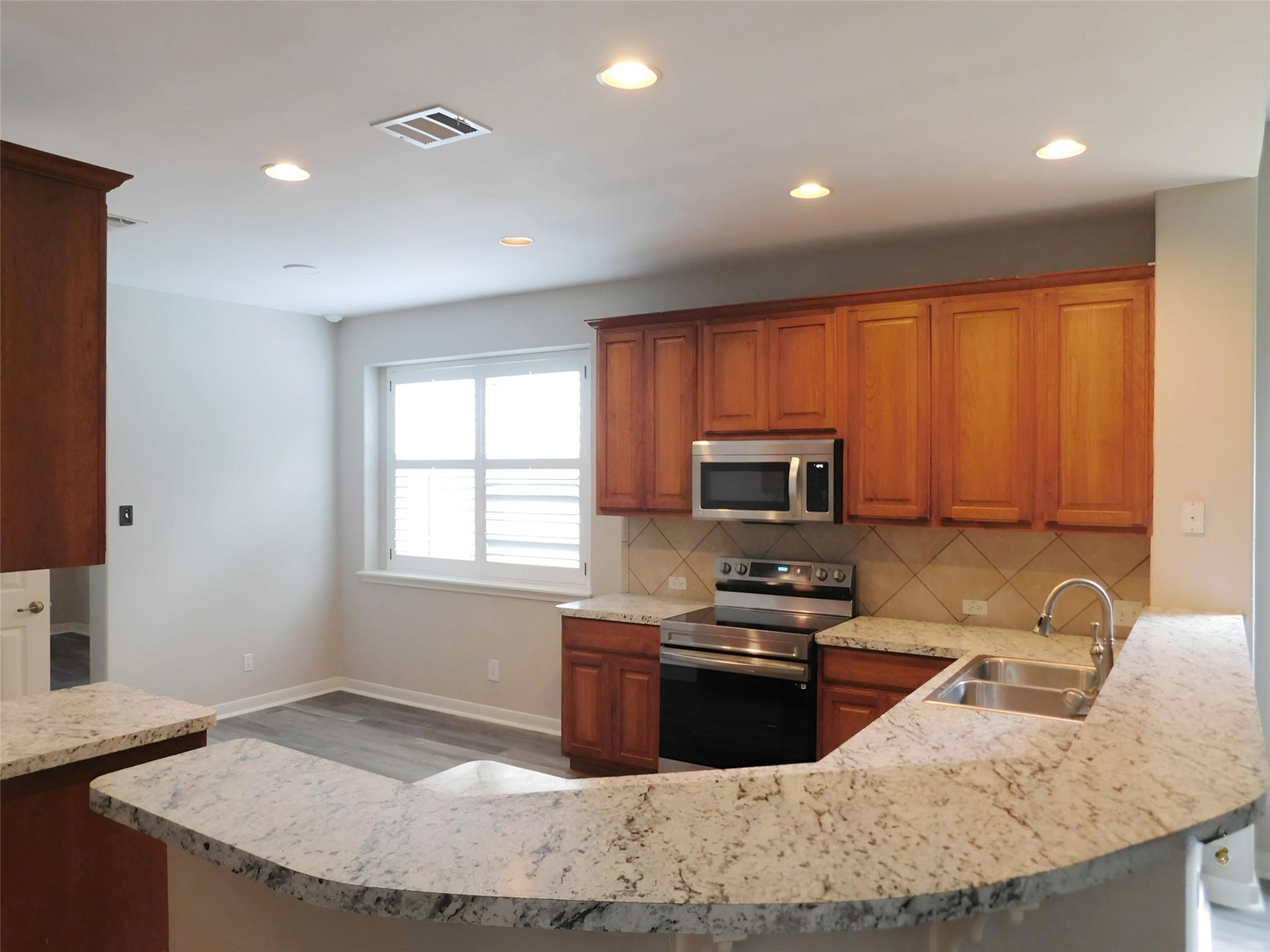2670  RAVENWOOD Dr, photo 10