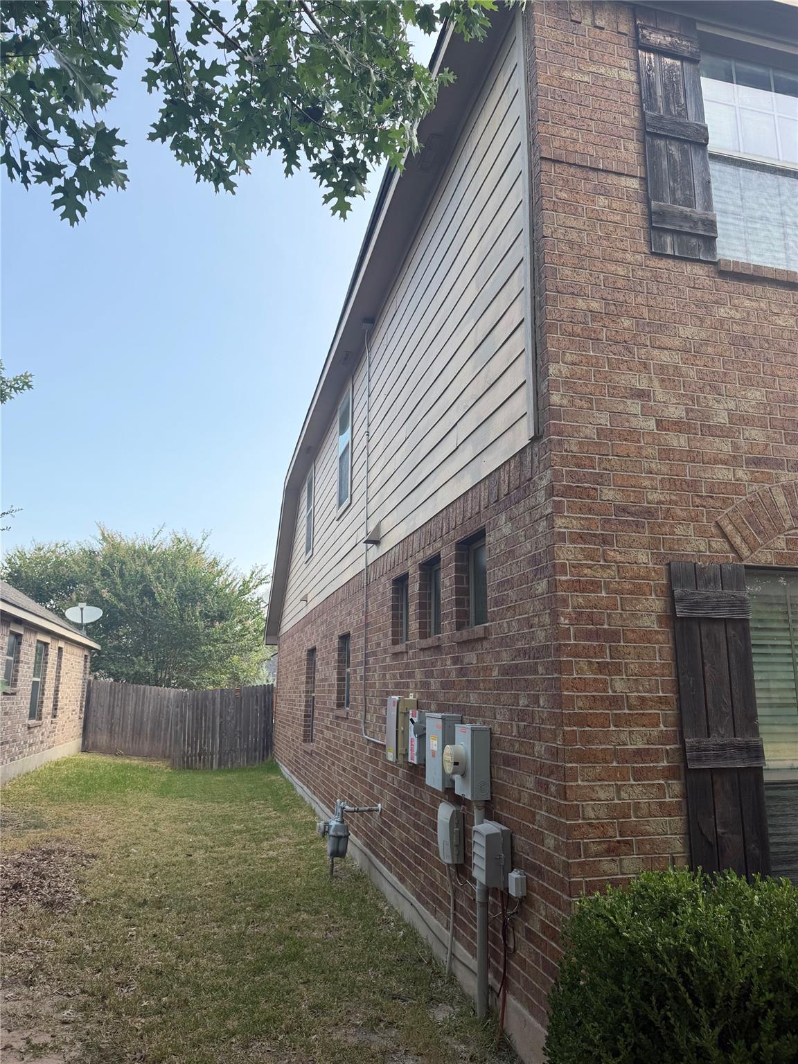 2328  Ambling Trl, photo 3