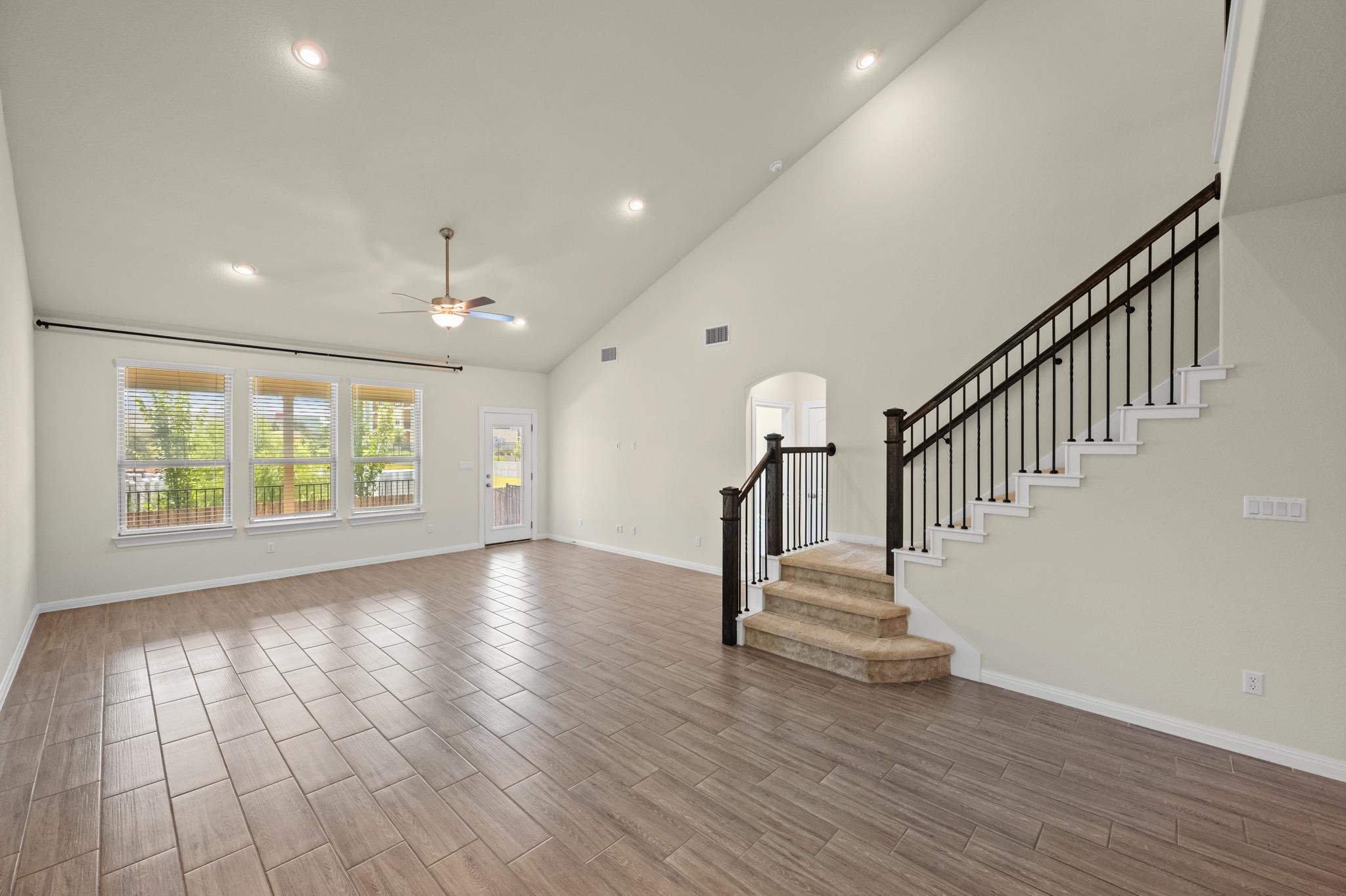 16011  Windroot St, photo 10