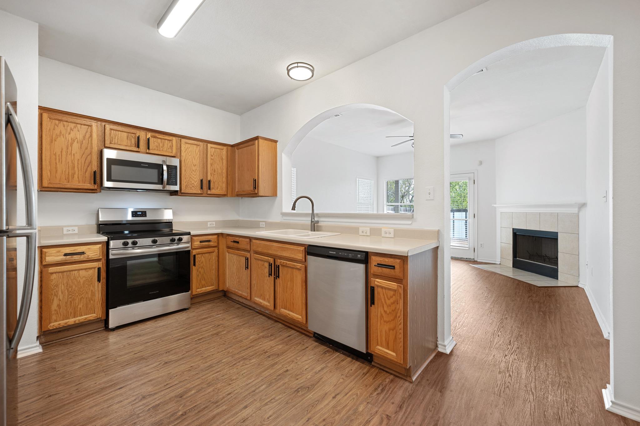 12103  Bastrop St, photo 9