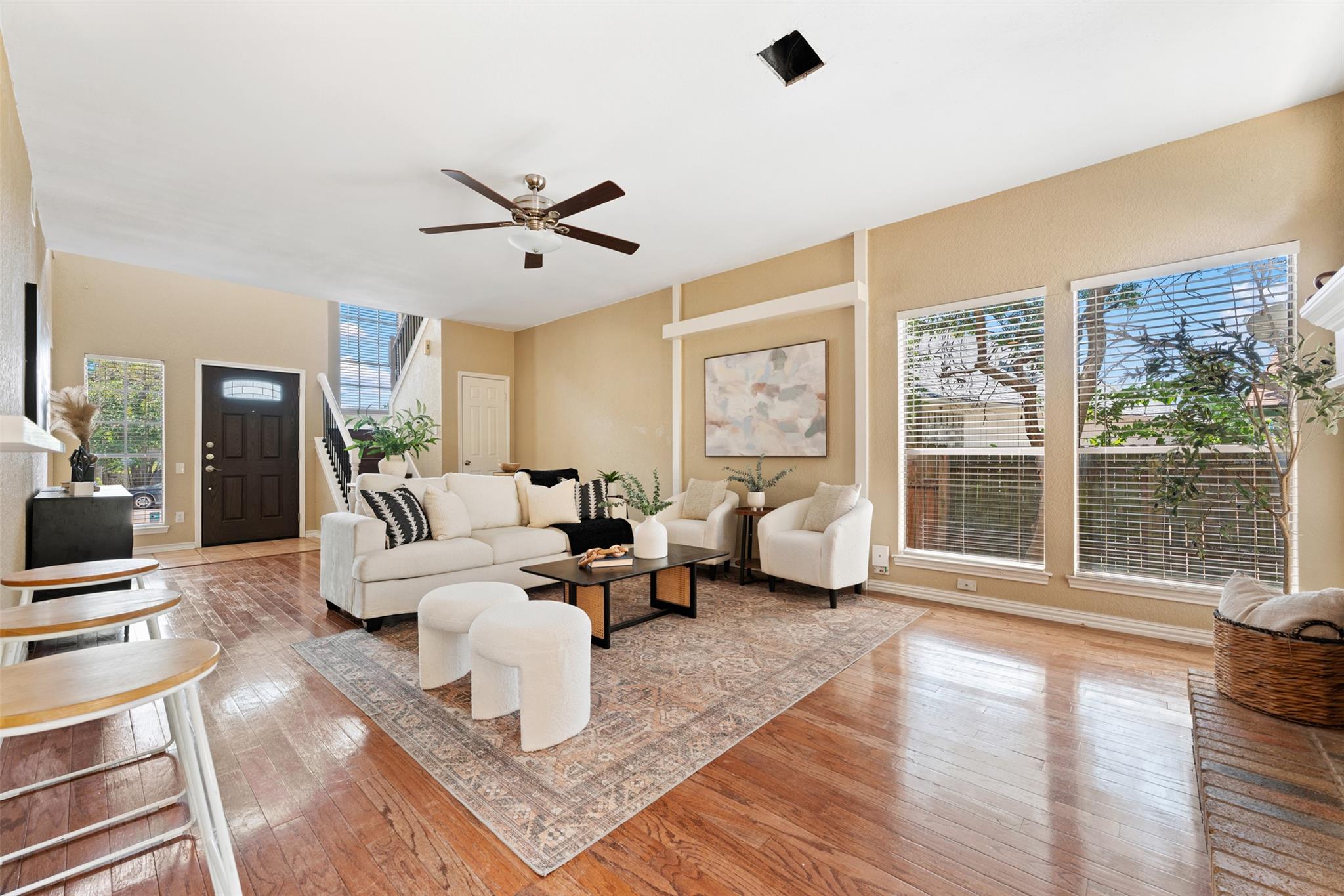 2148  Surrender Ave, photo 6