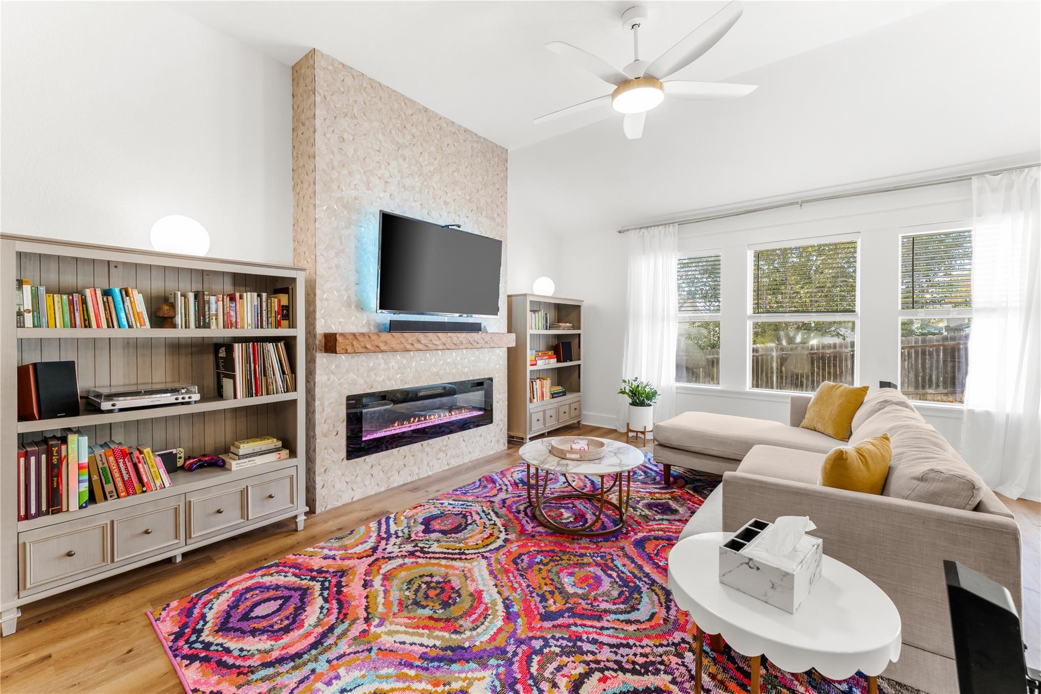 9205  Magna Carta Loop, photo 2