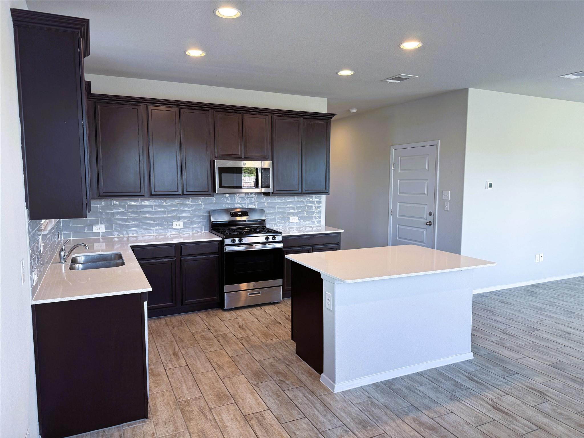 106  Crooked Trail Trl, photo 12