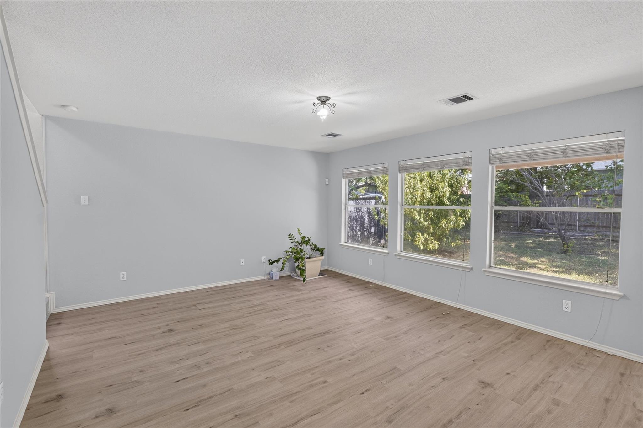1516  Sleepytime Trl, photo 7