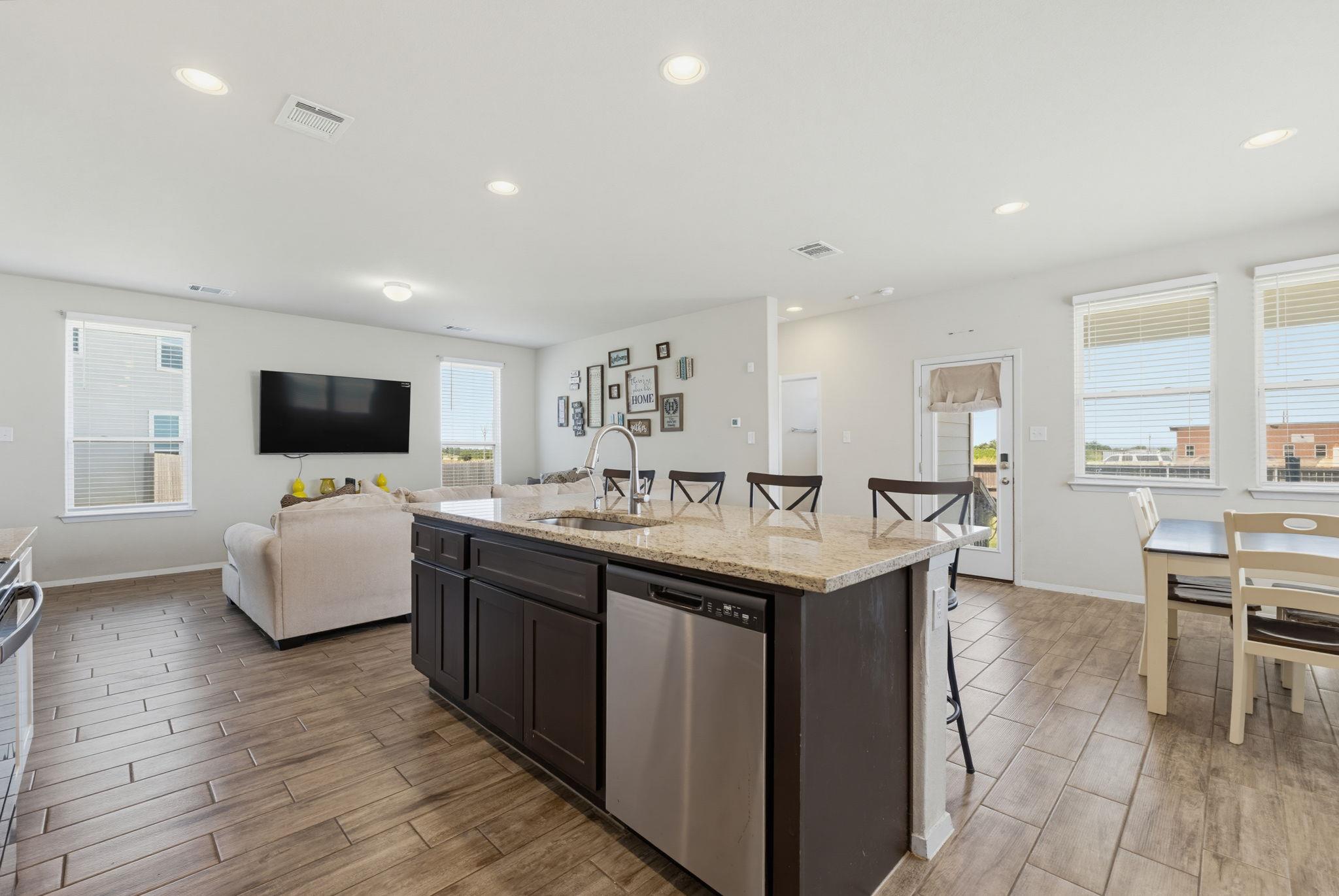 120  Blue Agate Ct, photo 9