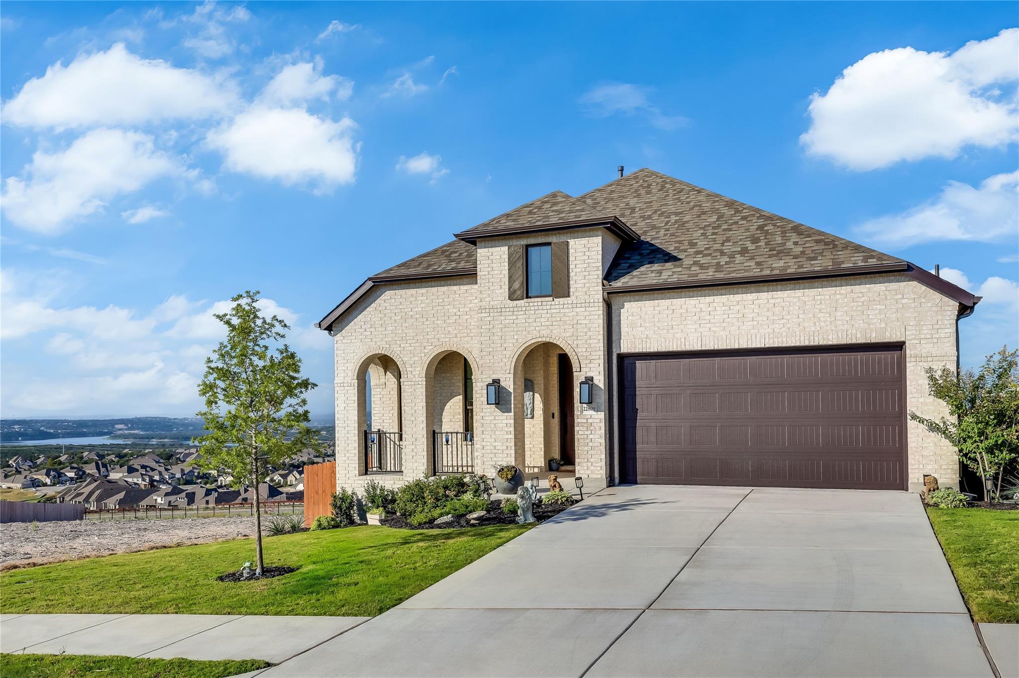 22809  Golden Daisy Ln, photo 2