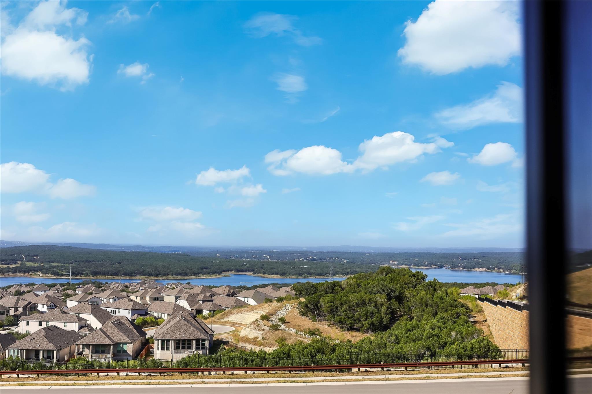 22809  Golden Daisy Ln, photo 3