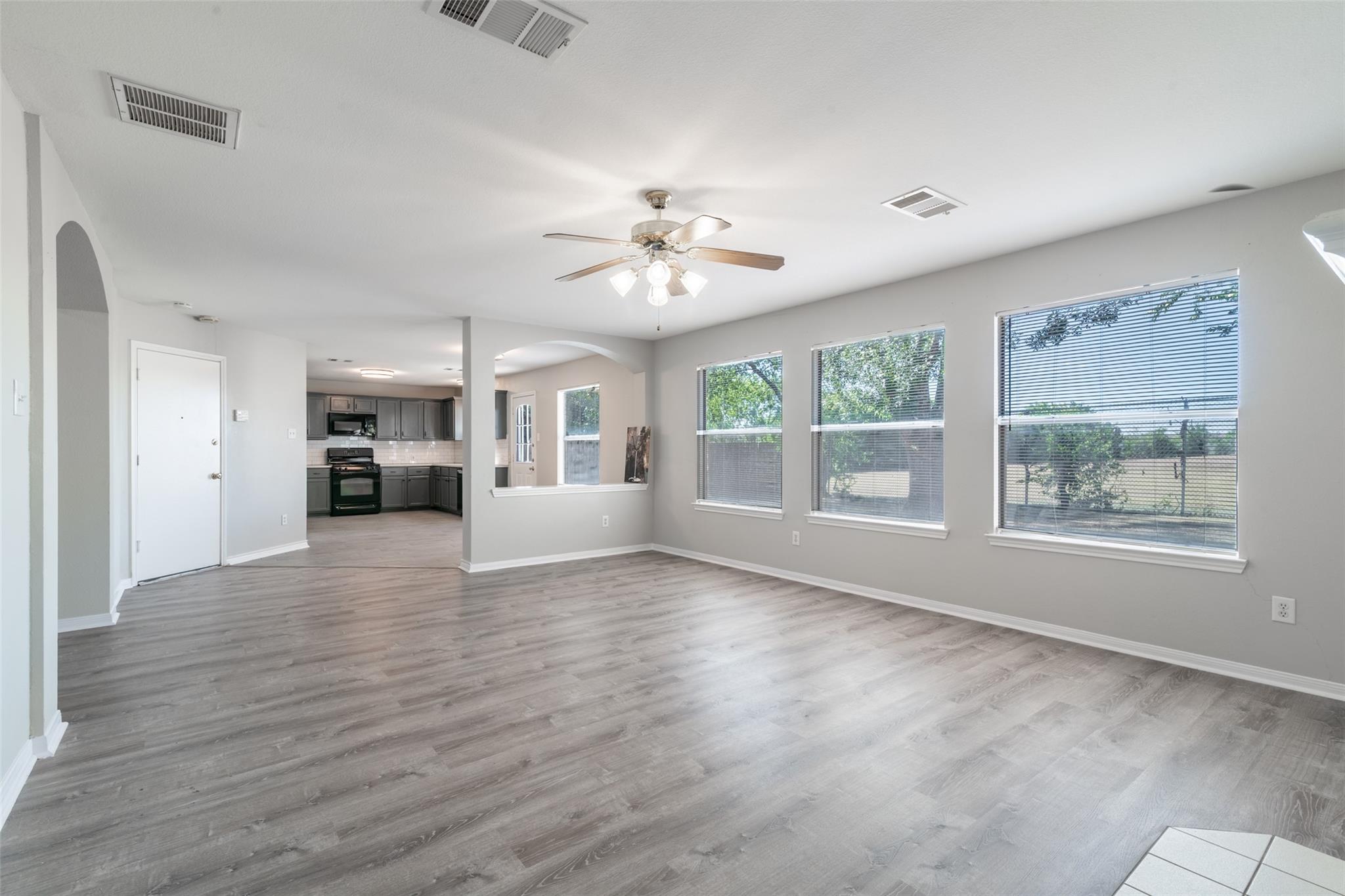 1601  Lantana Dr, photo 11