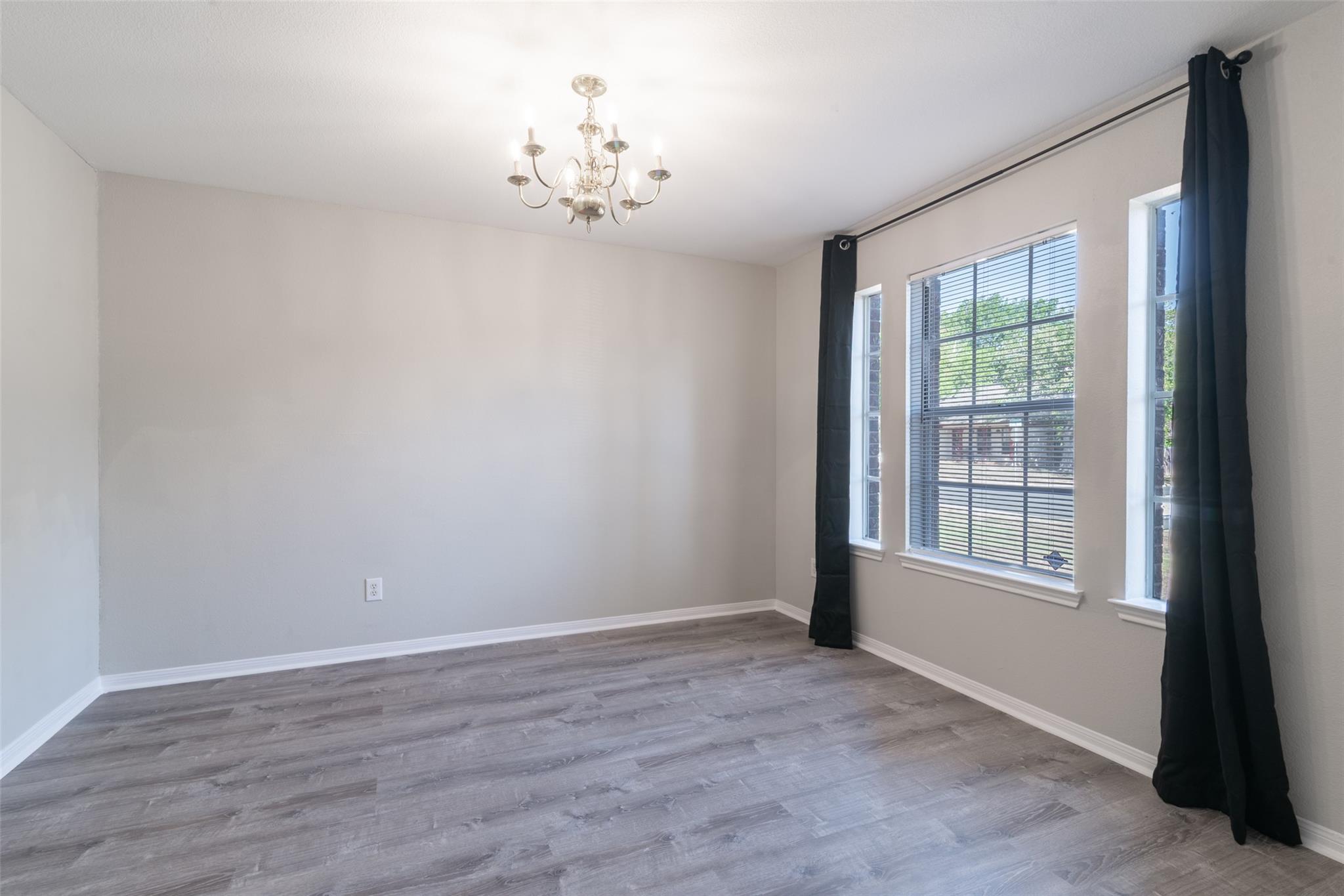 1601  Lantana Dr, photo 5