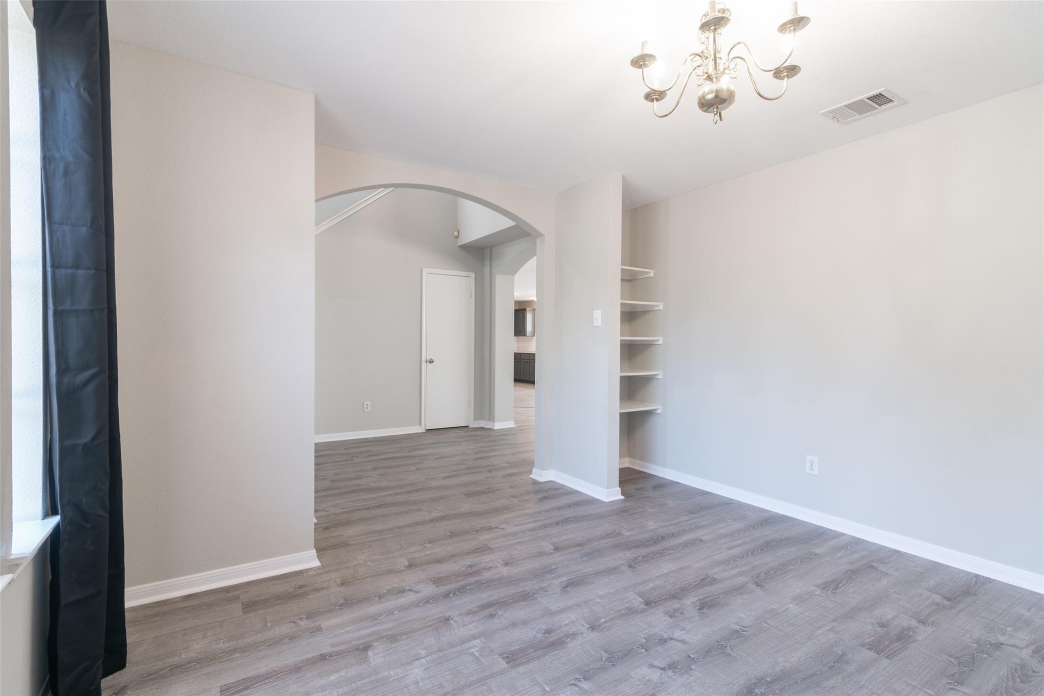 1601  Lantana Dr, photo 6