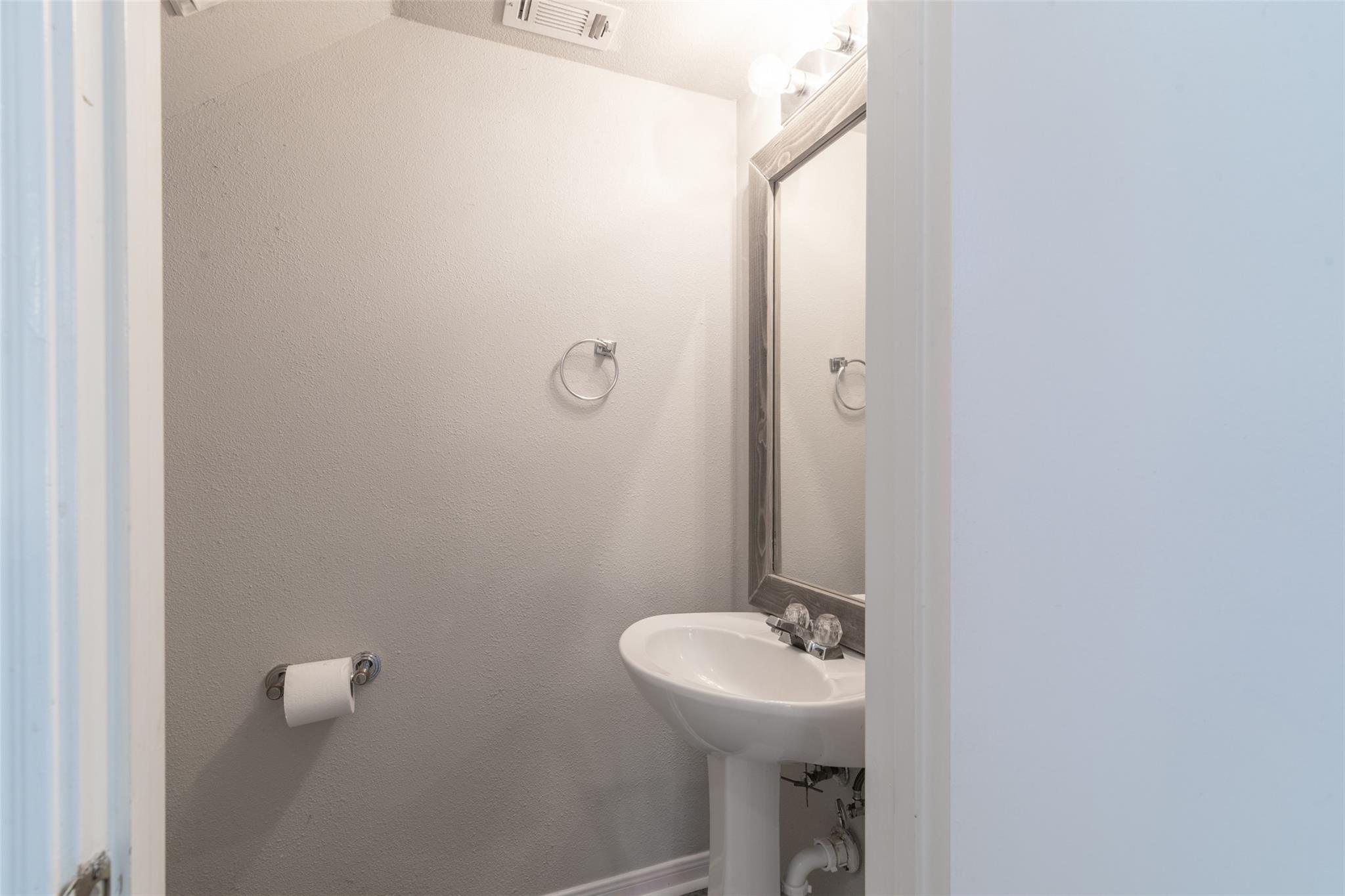1601  Lantana Dr, photo 7