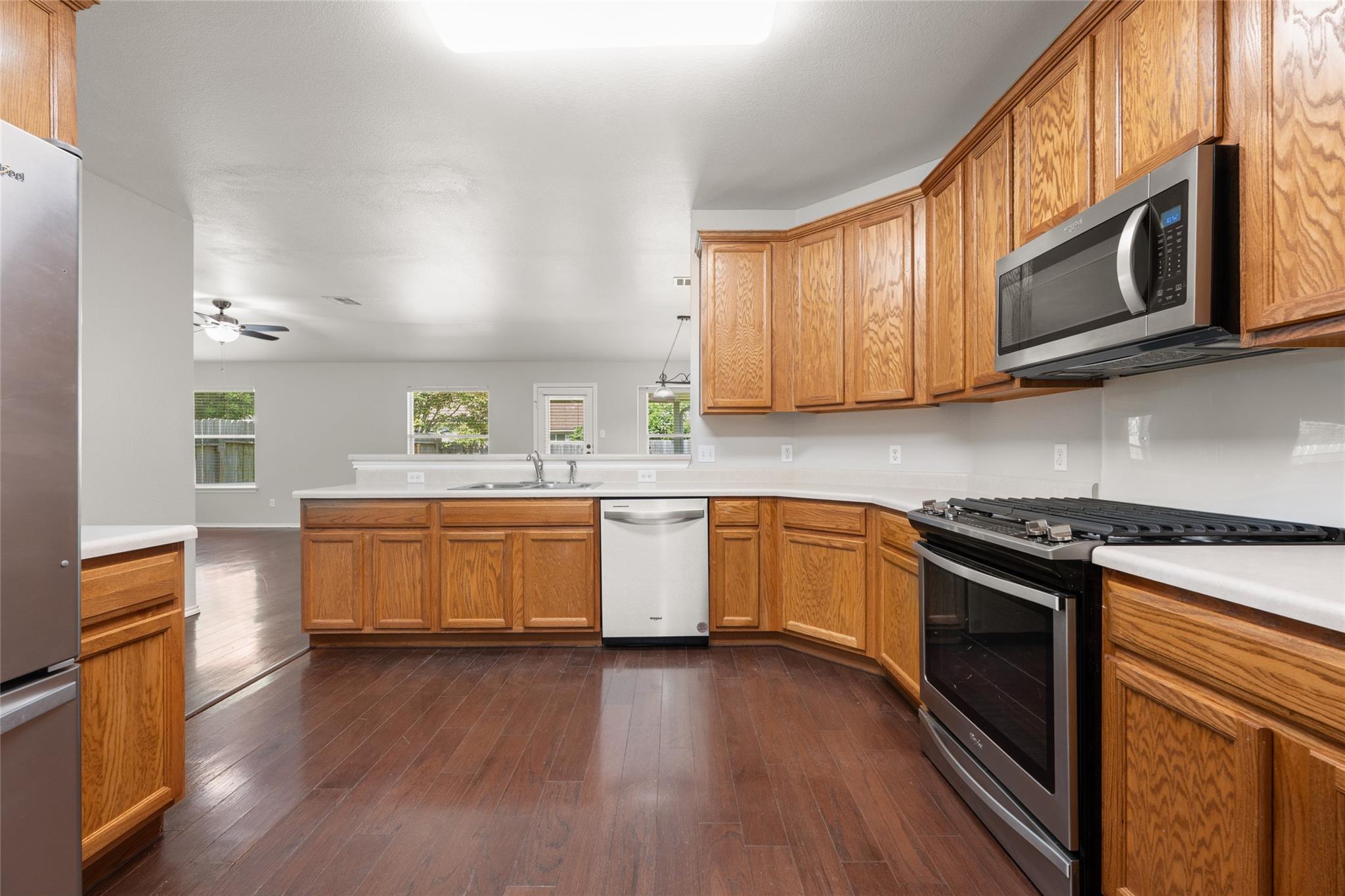 2220  Pearson Way, photo 2