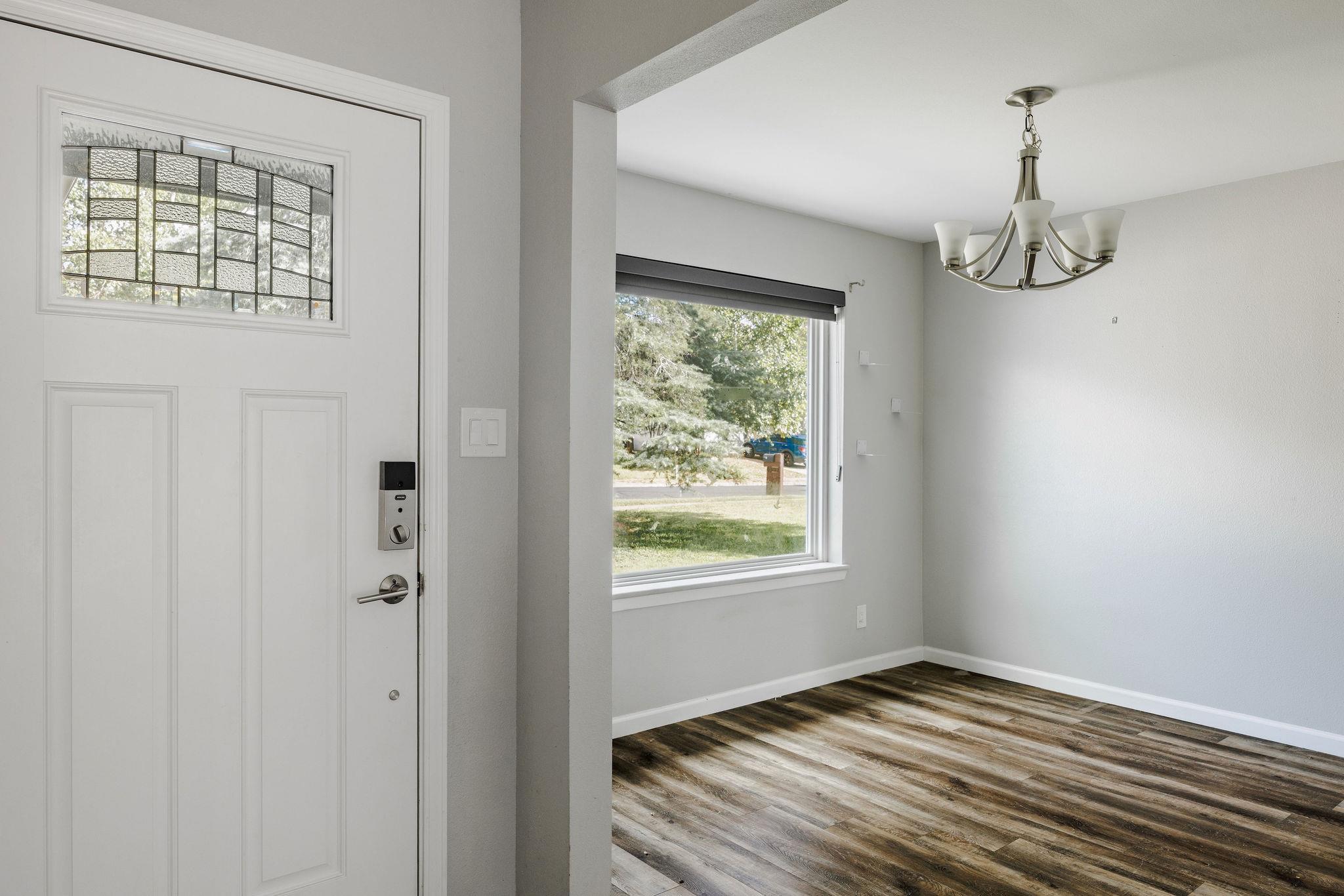 6101  London Dr, photo 3
