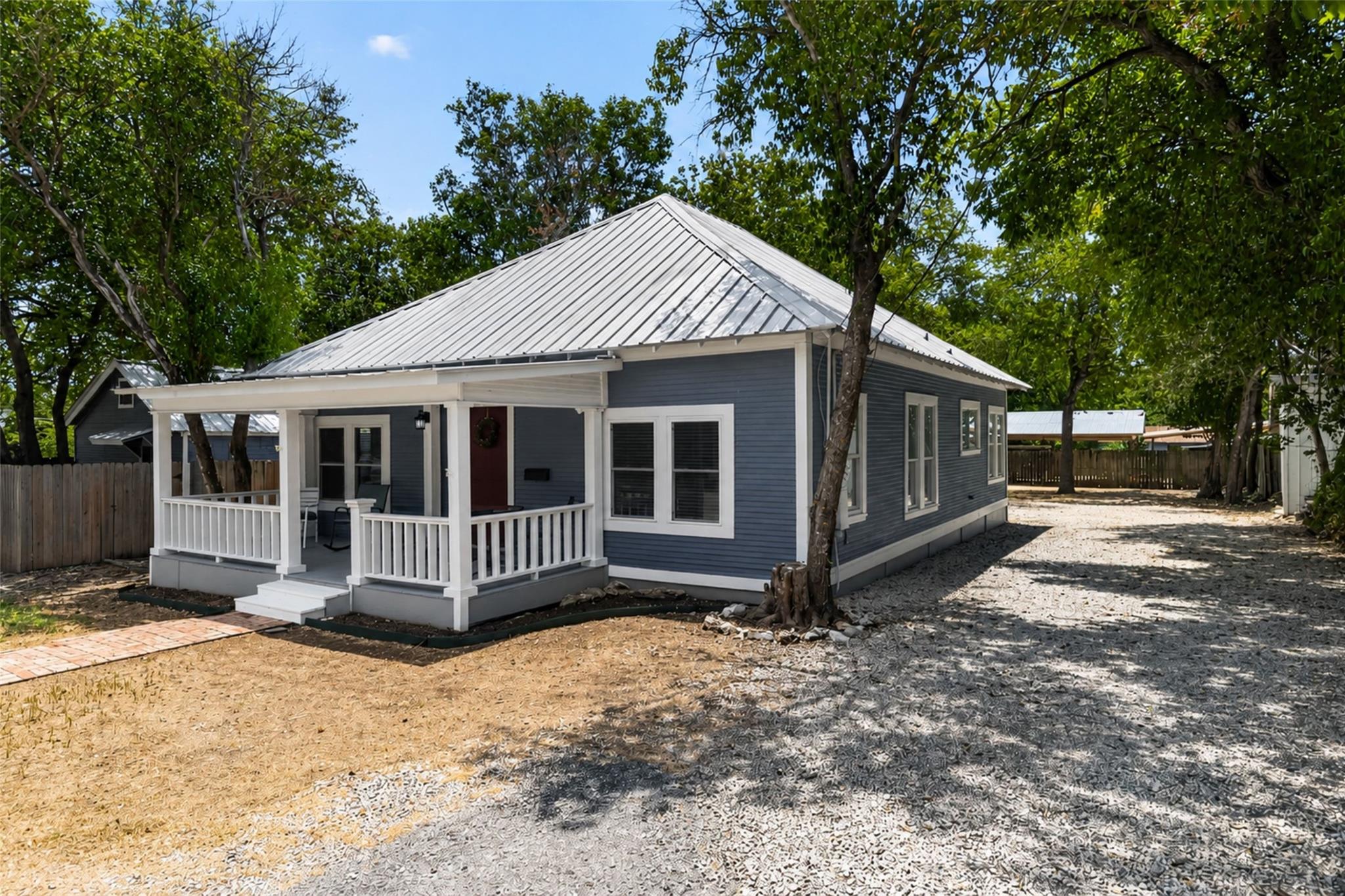 217 N Bishop St, photo 4