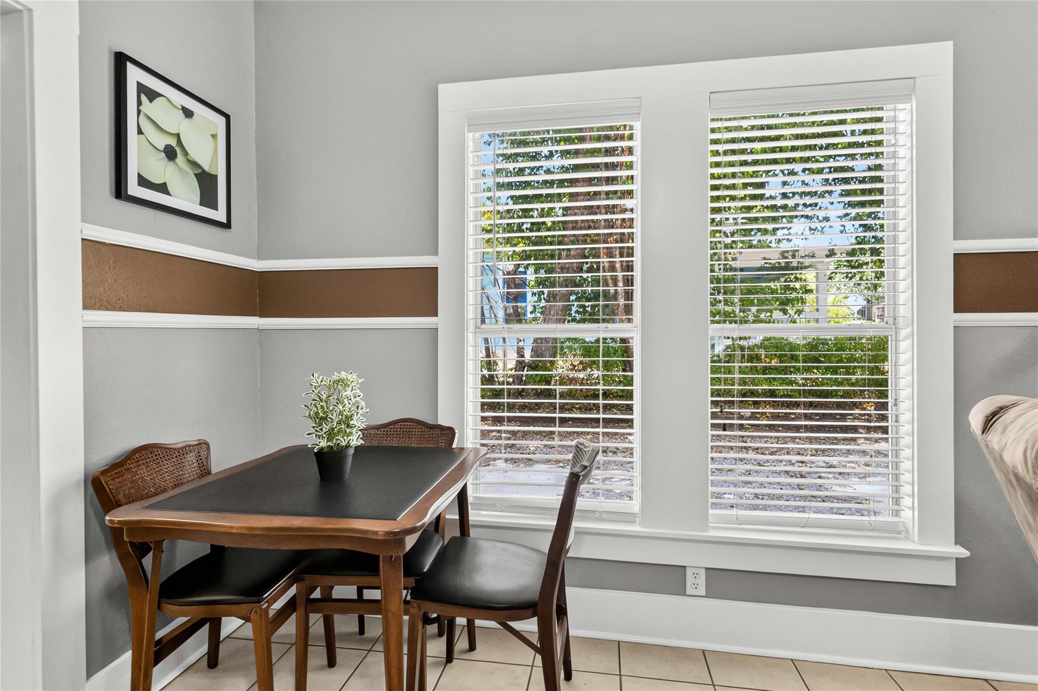217 N Bishop St, photo 8