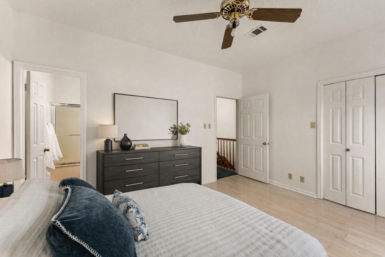1307  Kinney Ave  #124, photo 4