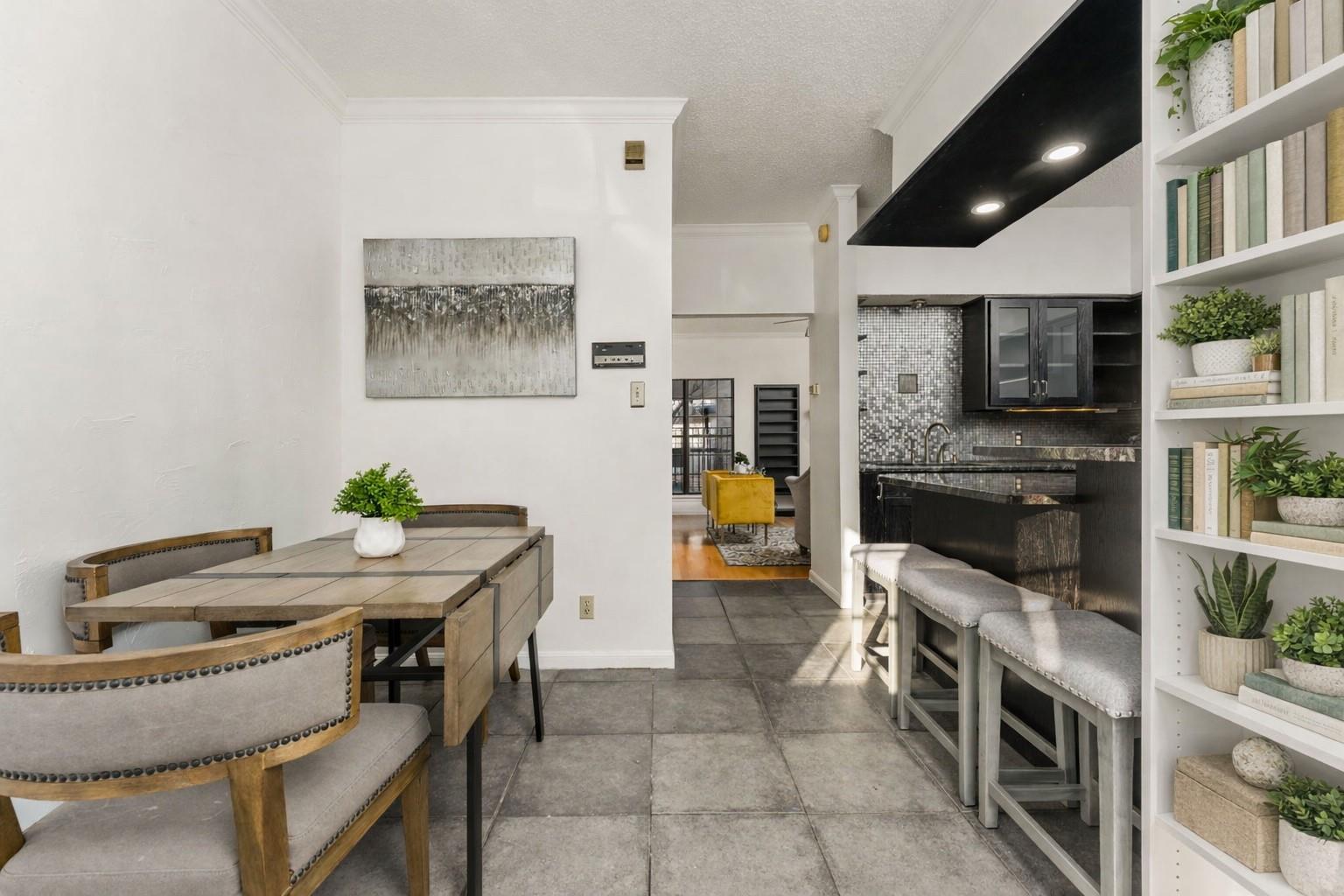 1307  Kinney Ave  #124, photo 6