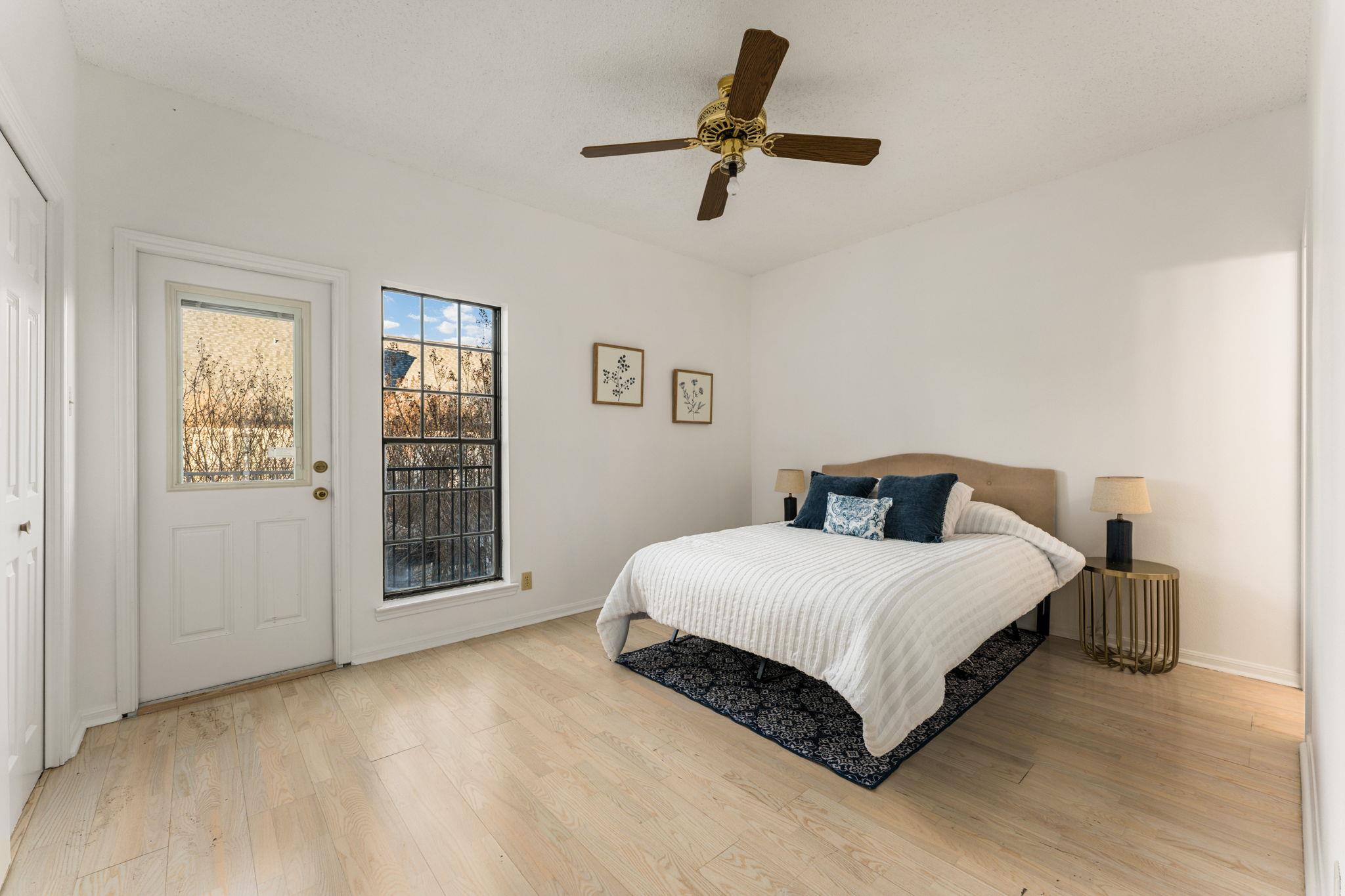 1307  Kinney Ave  #124, photo 8