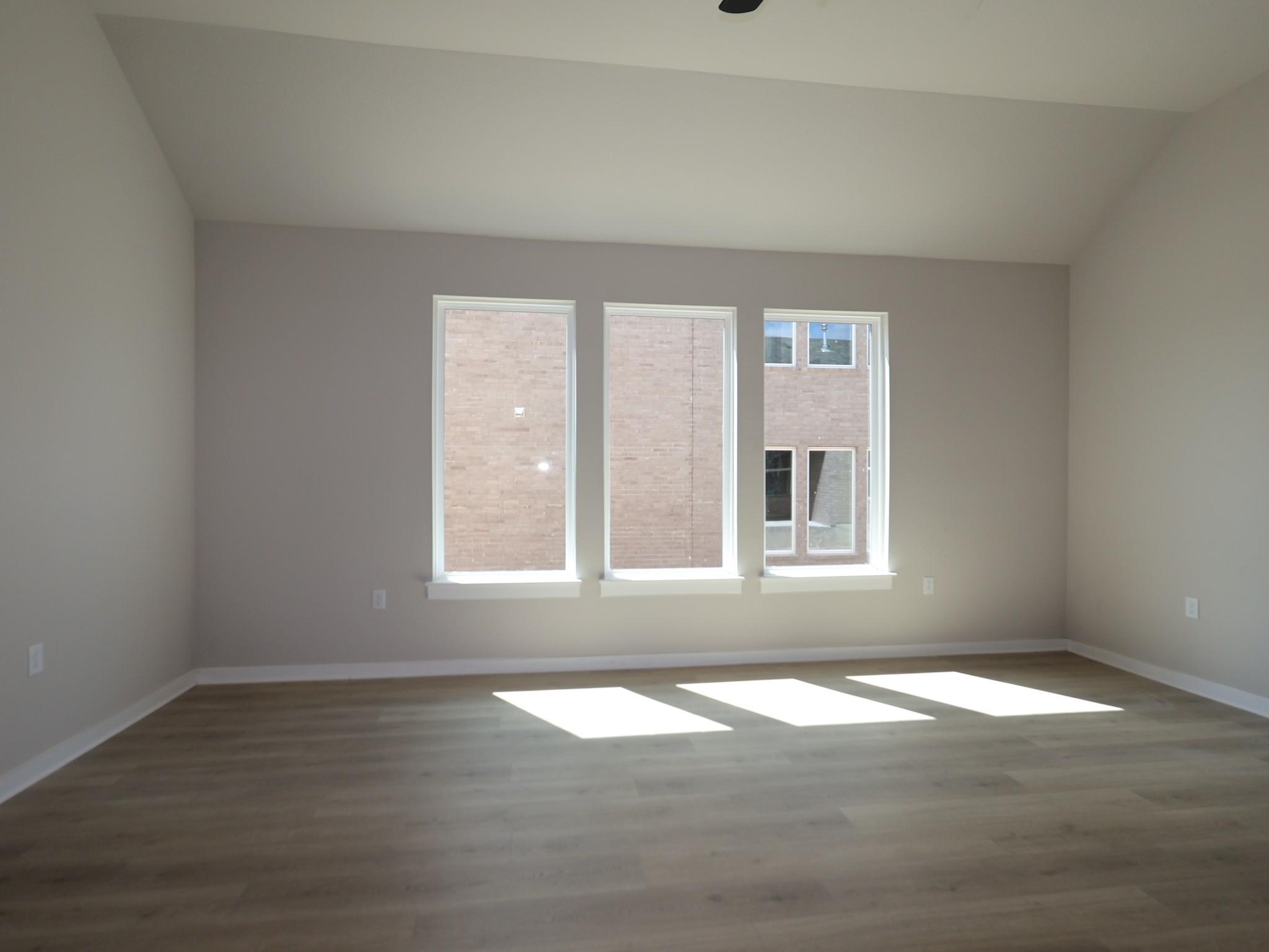 771  Clarissa St, photo 6