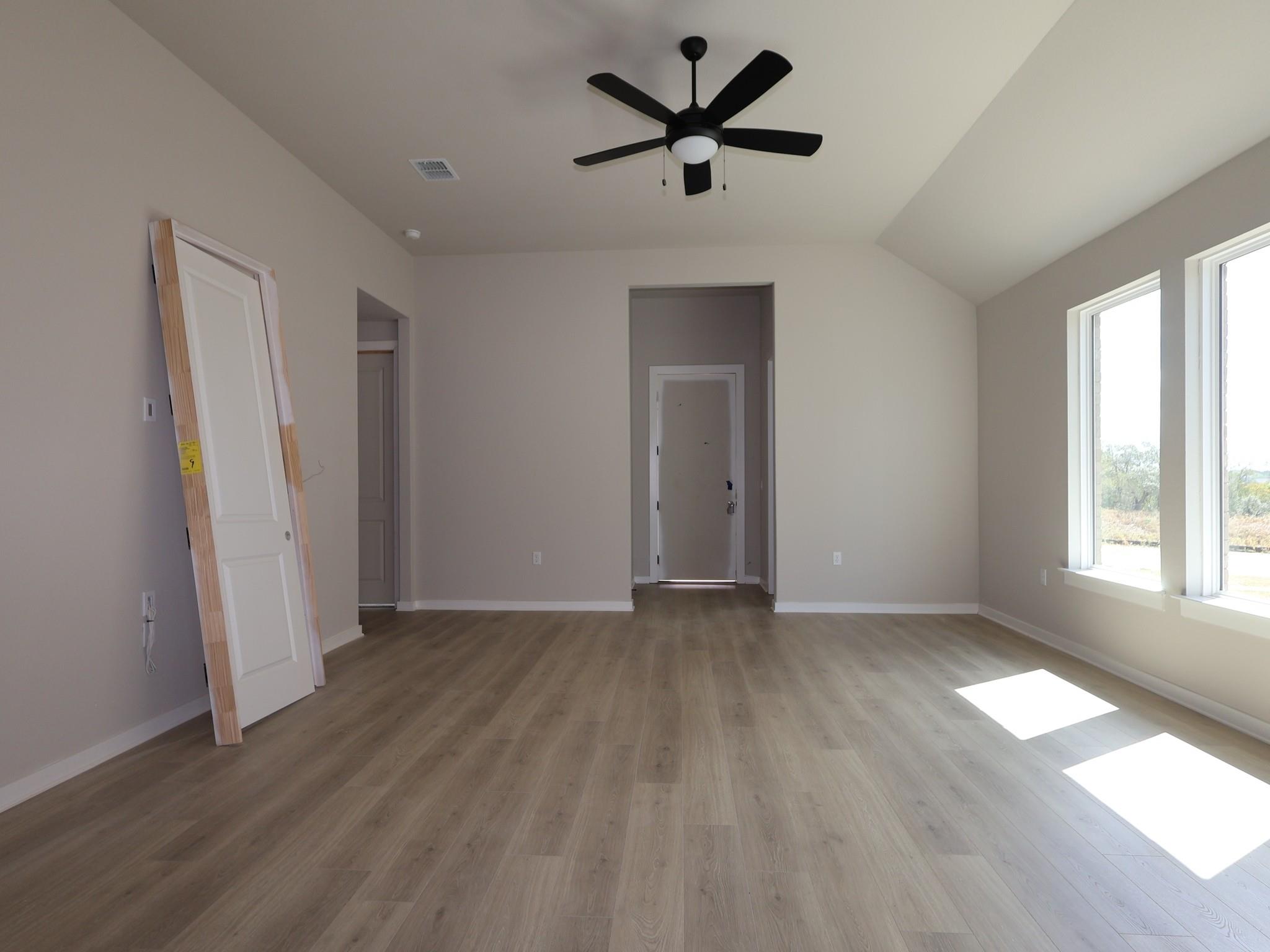 771  Clarissa St, photo 8