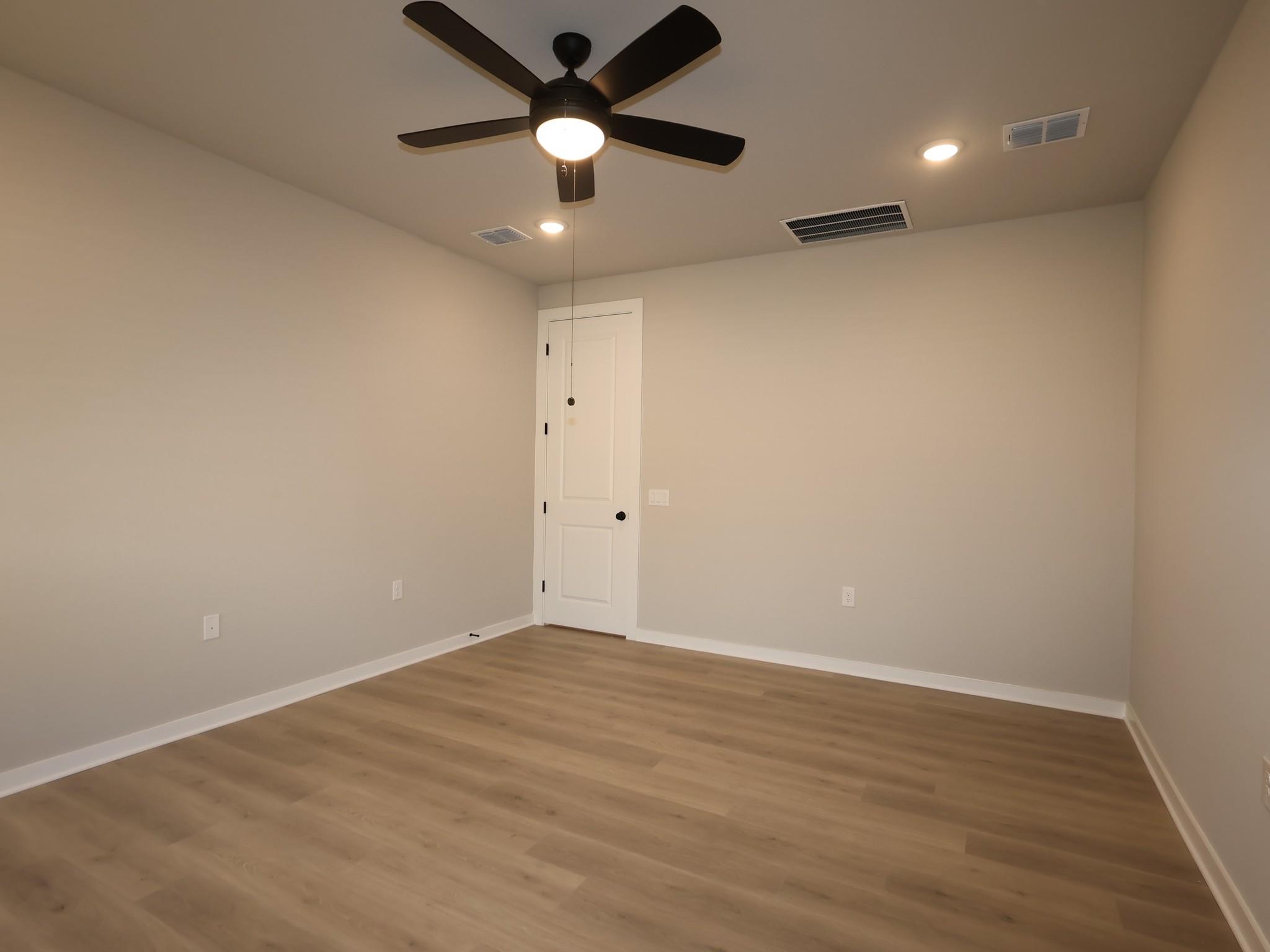 761  Clarissa St, photo 12