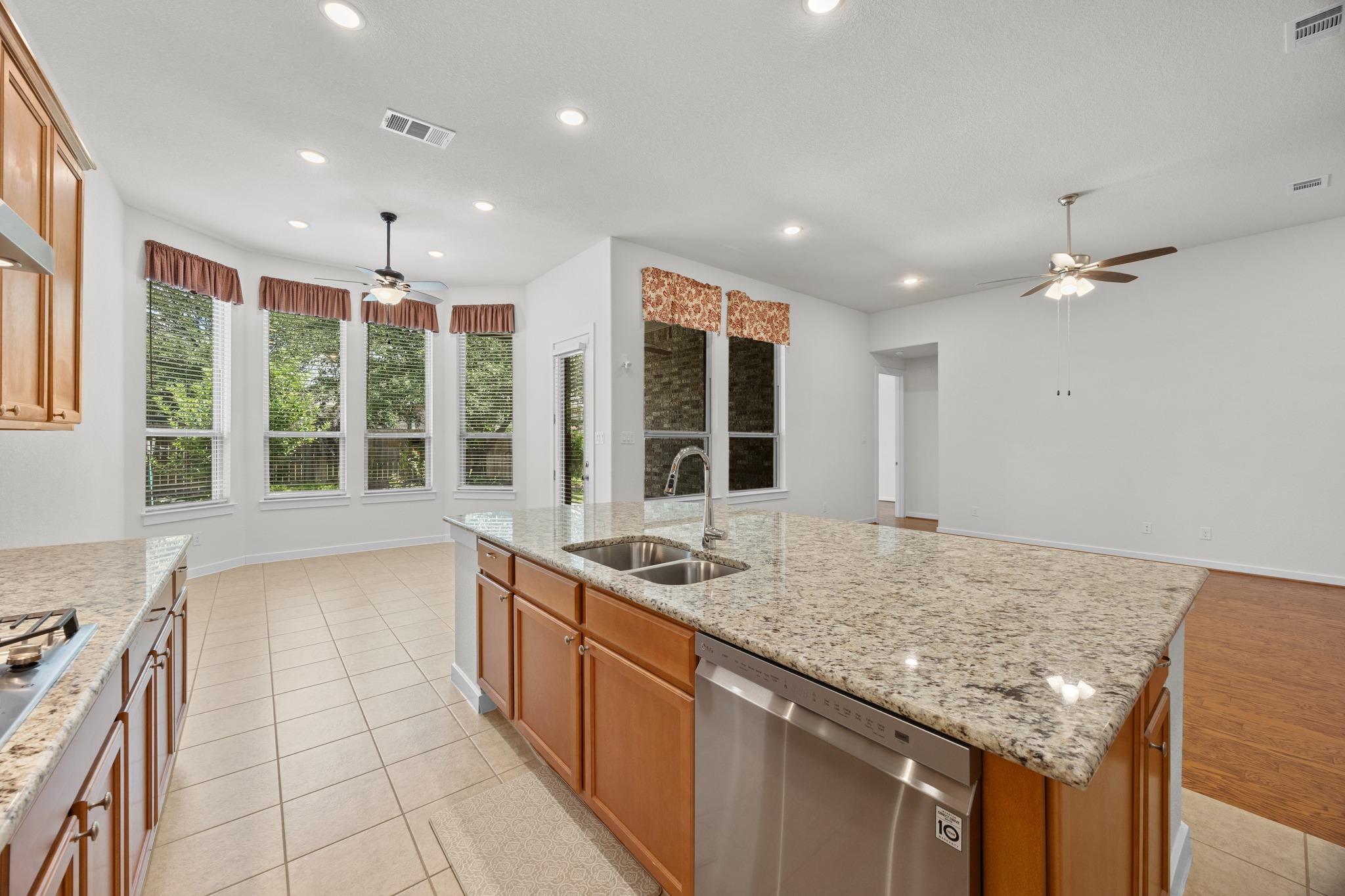 712  Whitetail Dr, photo 12