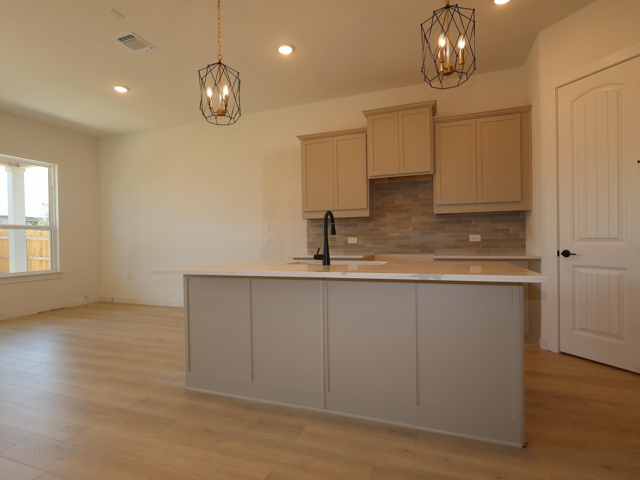 124  Leland Ave, photo 6